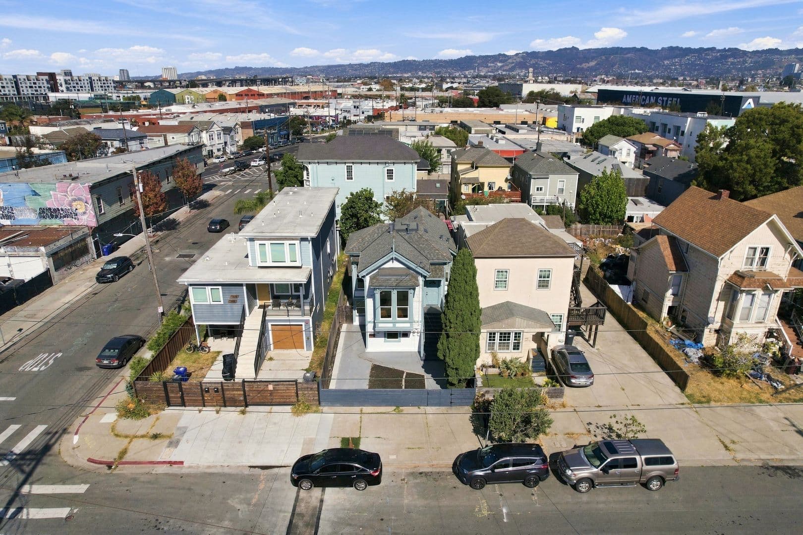 Oakland Apartment: 1444 16th St
