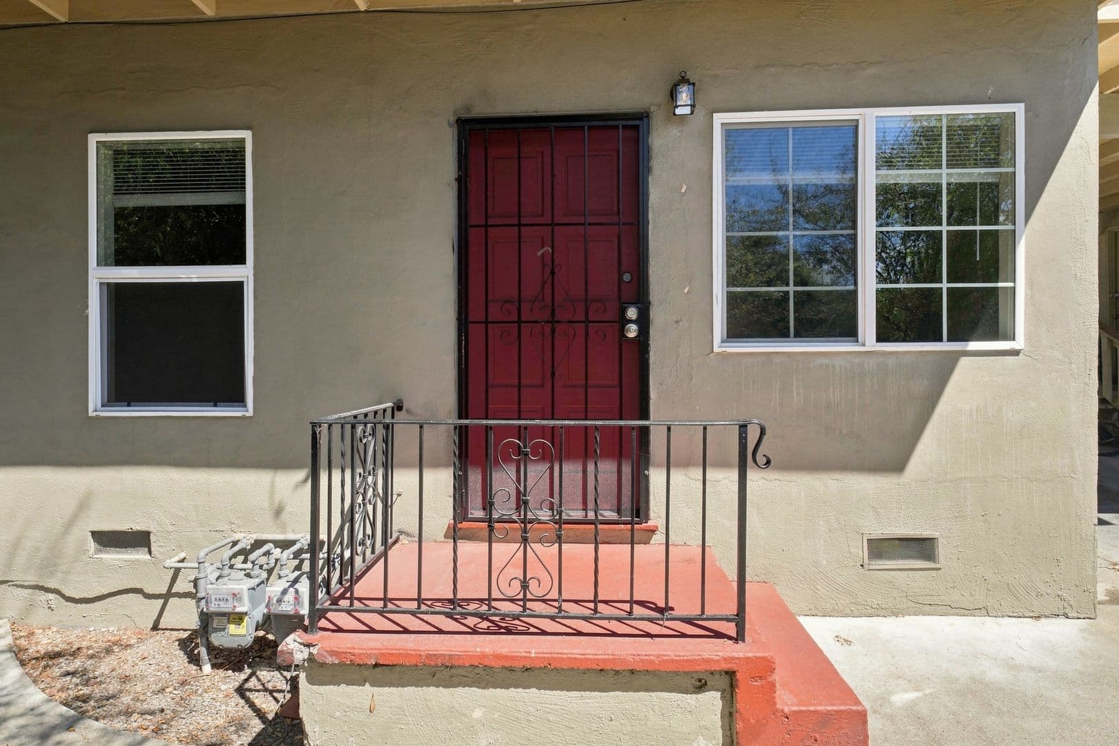 Oakland Apartment: 3519 68th Ave