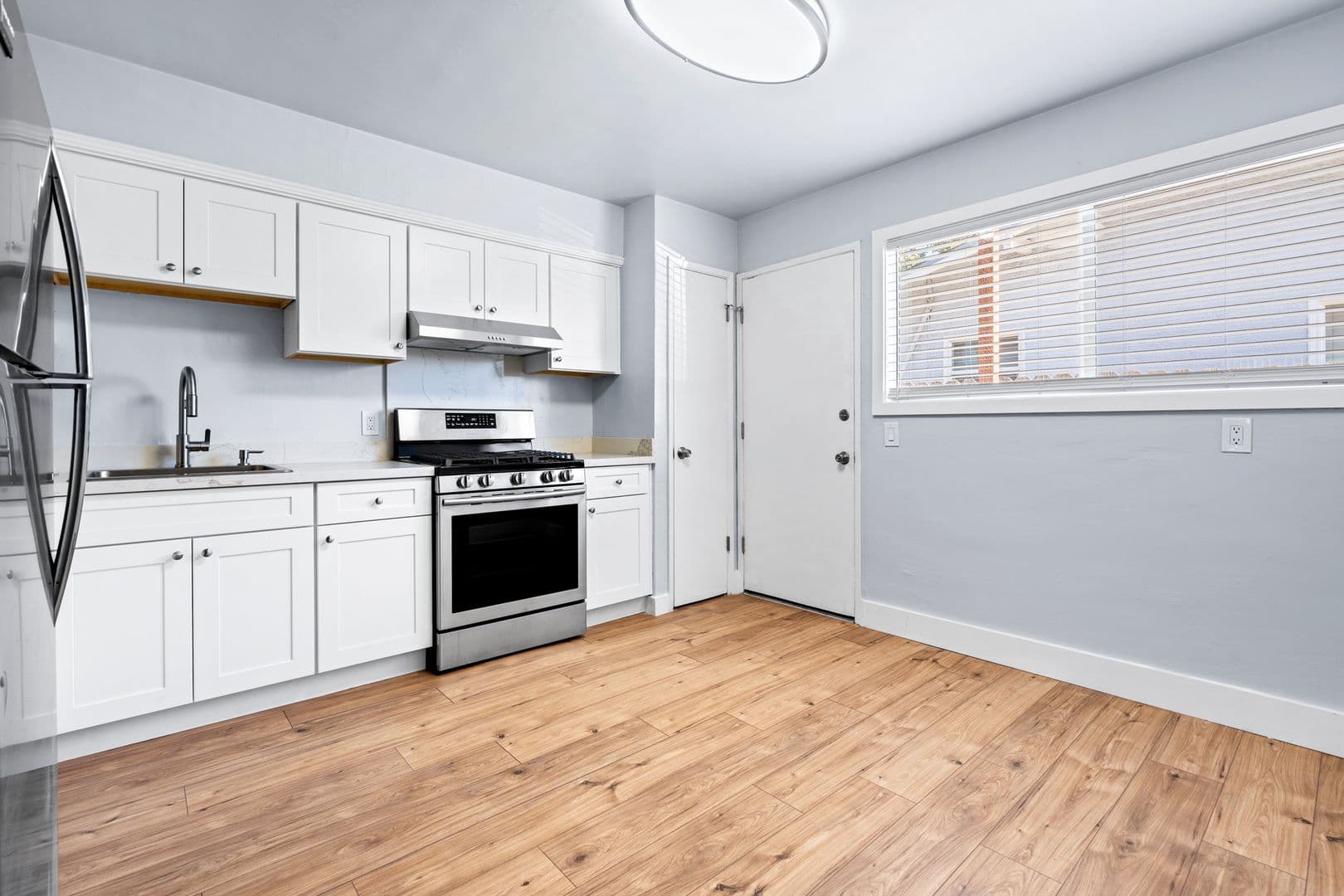 Oakland Apartment: 10324 Walnut Street - B