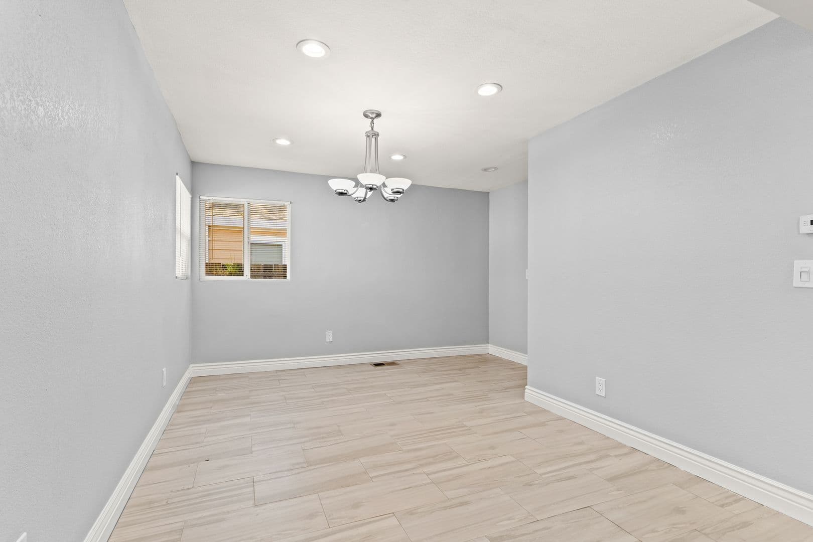 Emeryville Apartment: 1271 Ocean Ave  - Rear