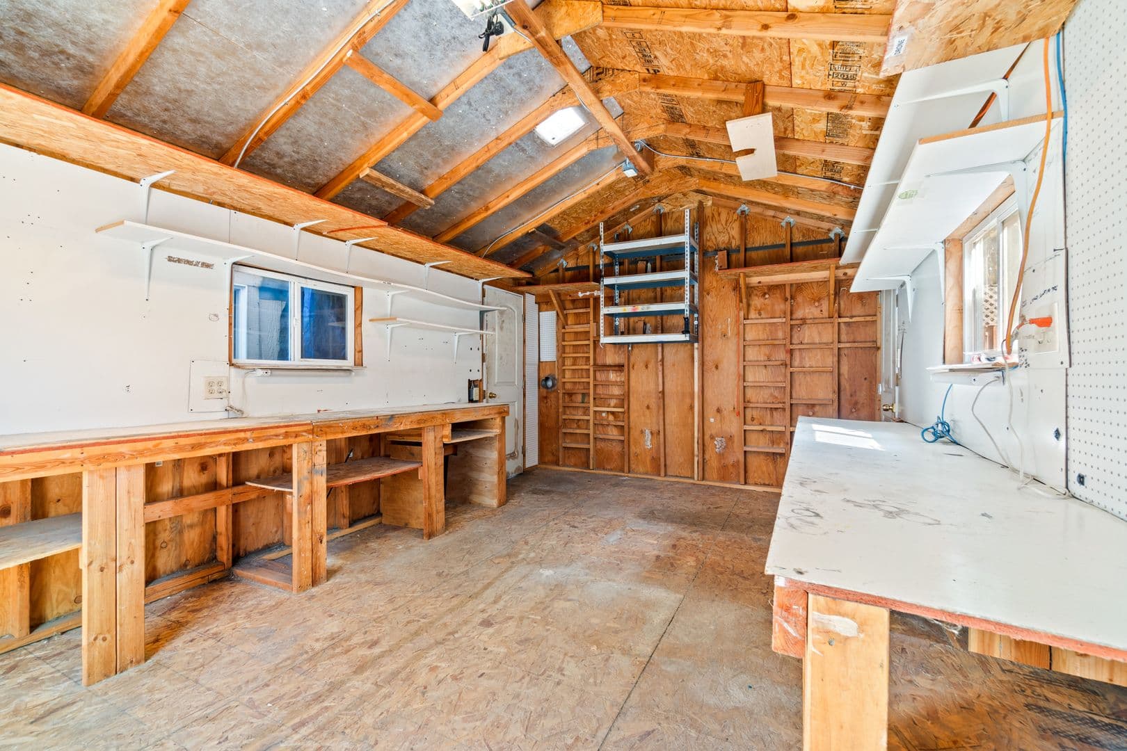 Oakland House: 2307 109th Ave