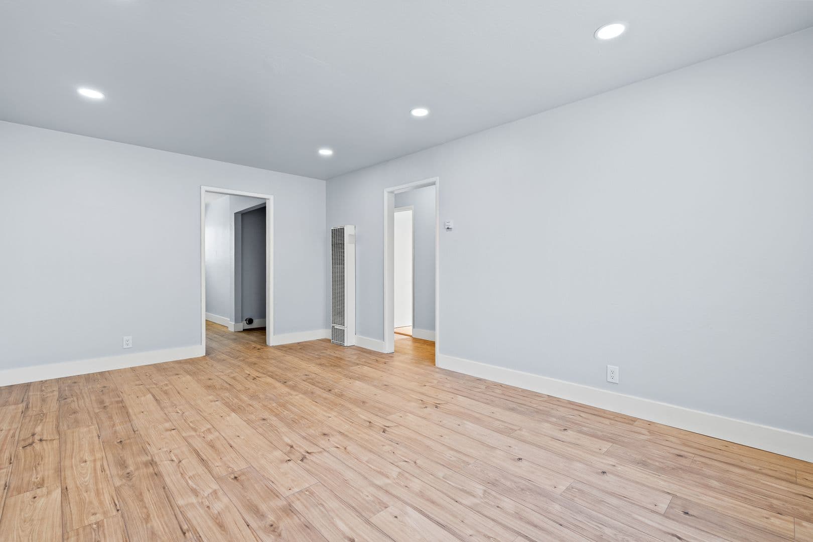 Oakland Apartment: 10324 Walnut Street - B