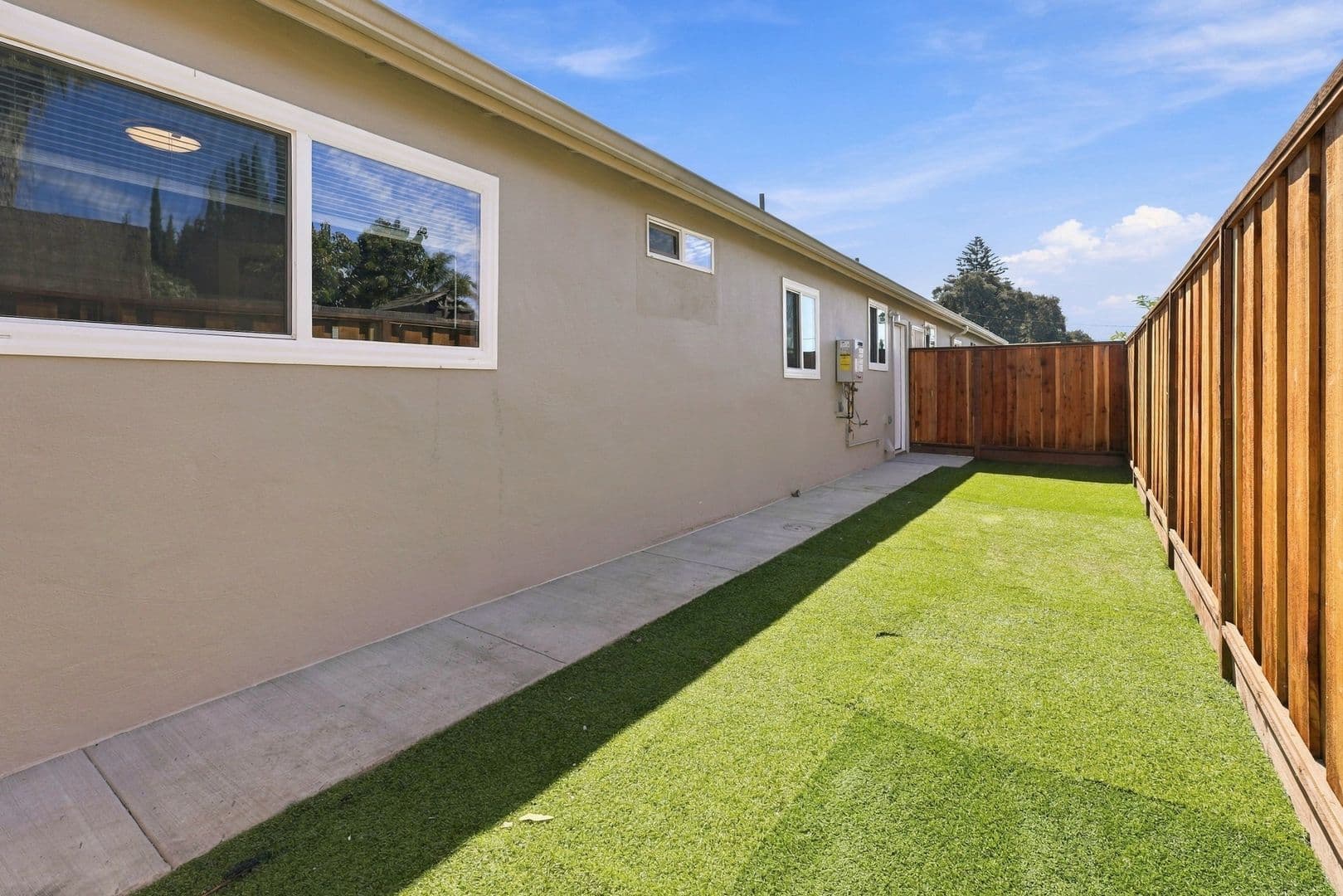 Hayward Apartment: 811 Blossom Way