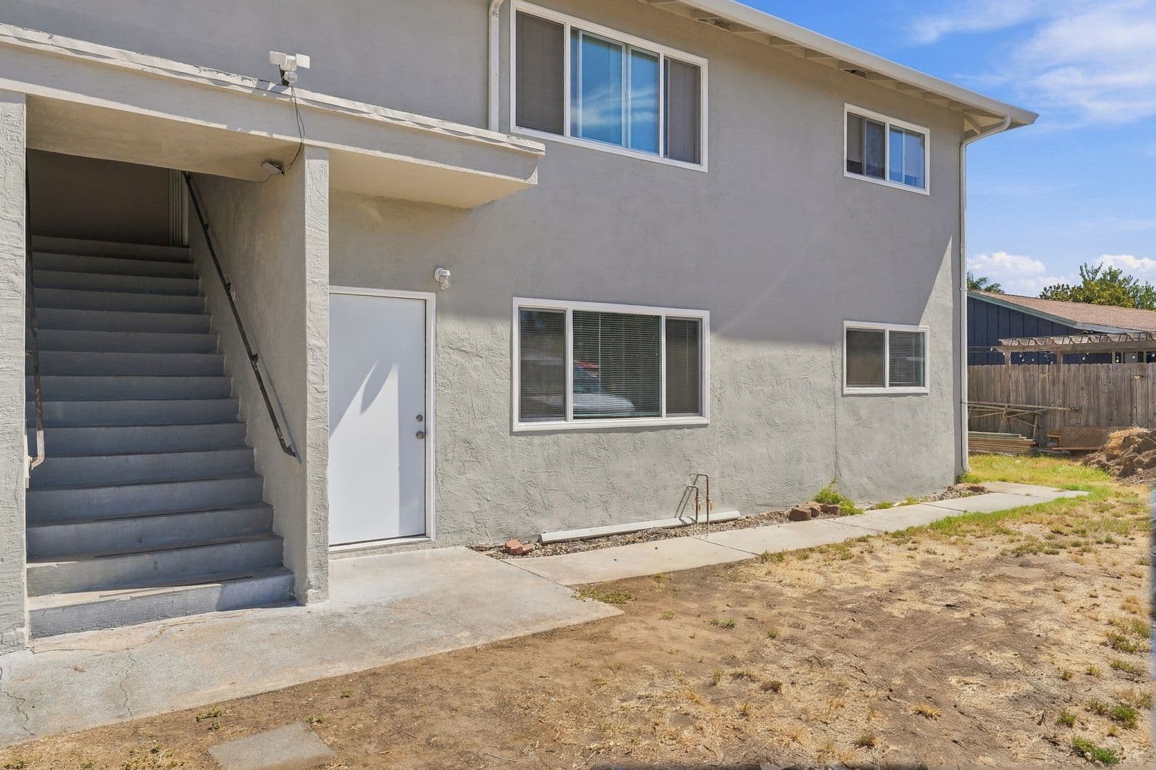 Hayward Apartment: 821 Blossom Way