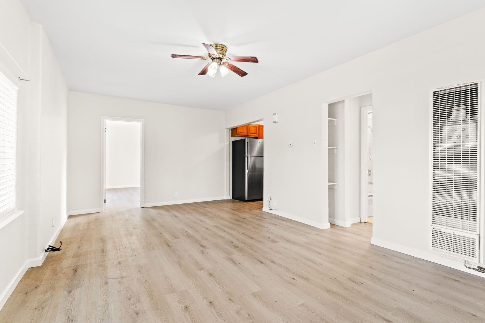 Oakland House: 1900 103rd Ave