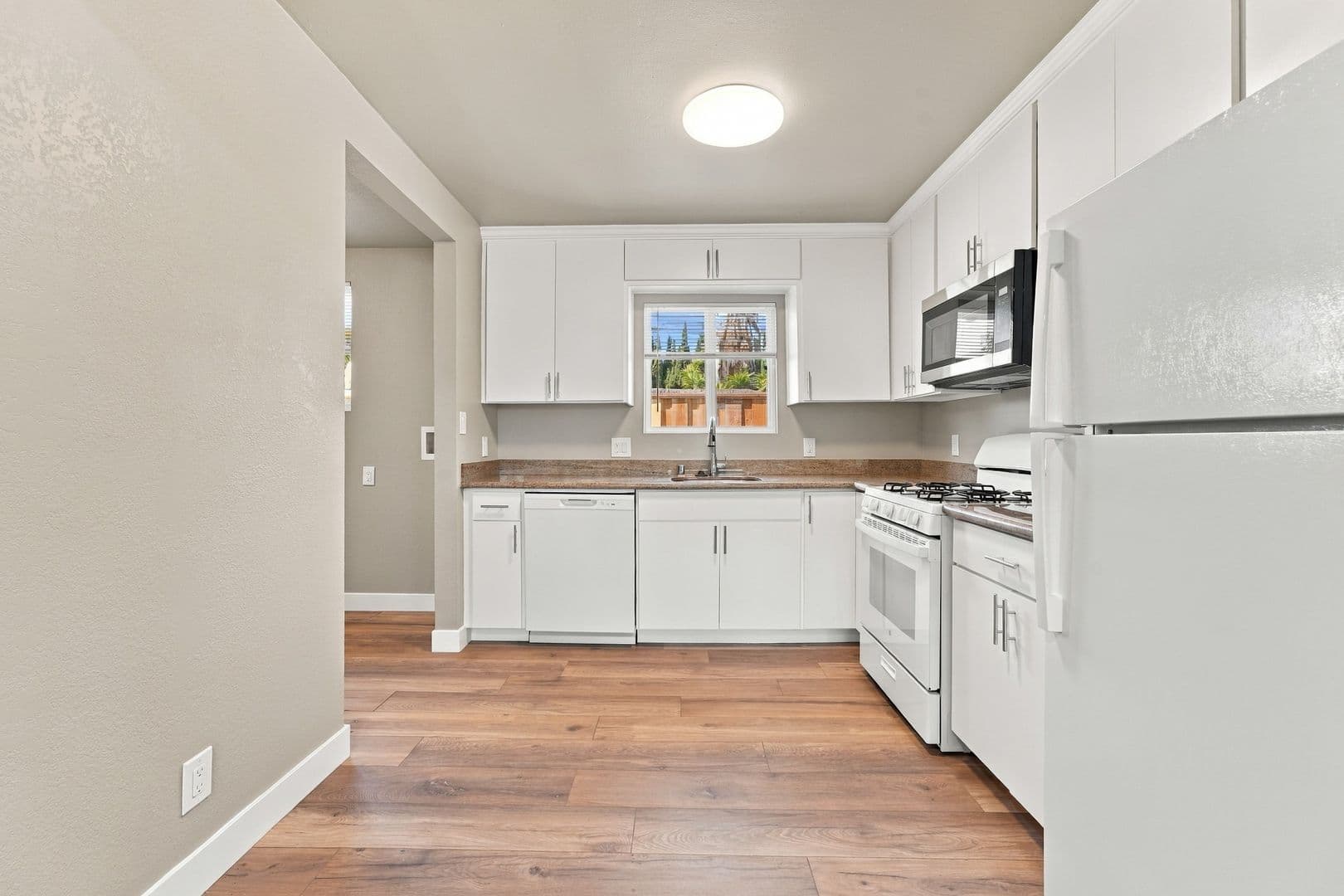 Hayward Apartment: 811 Blossom Way