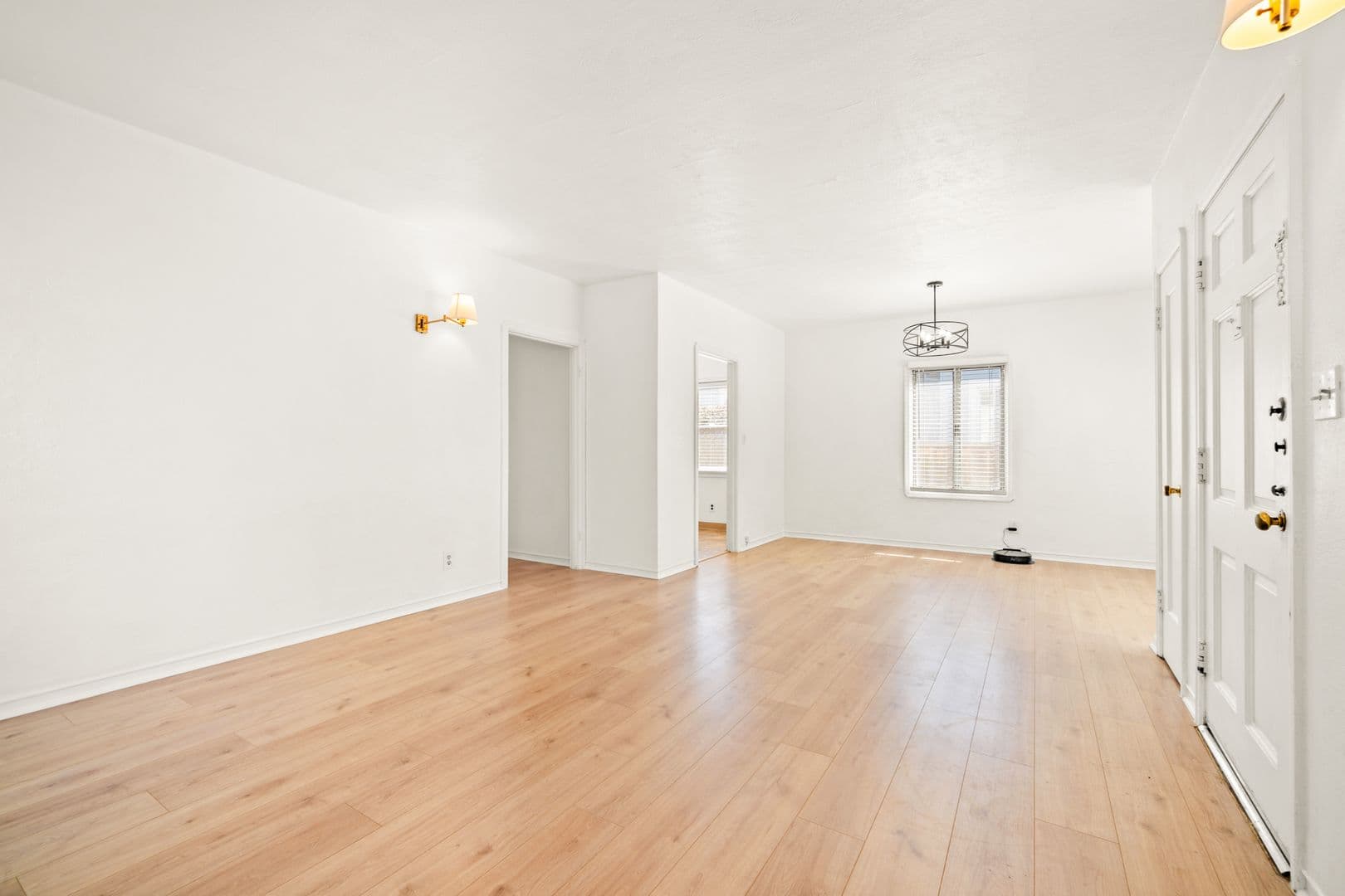Oakland House: 2307 109th Ave