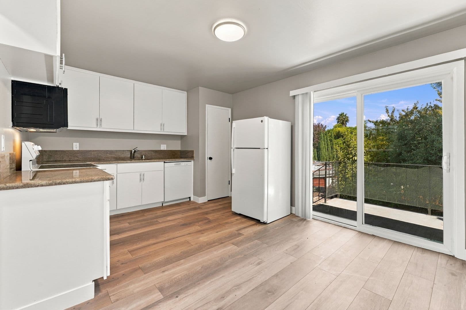 Hayward Apartment: 821 Blossom Way