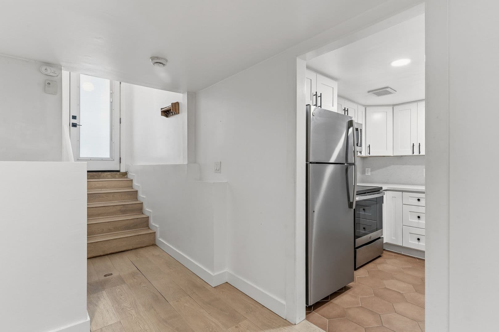 San Leandro Apartment: 154 Harlan St