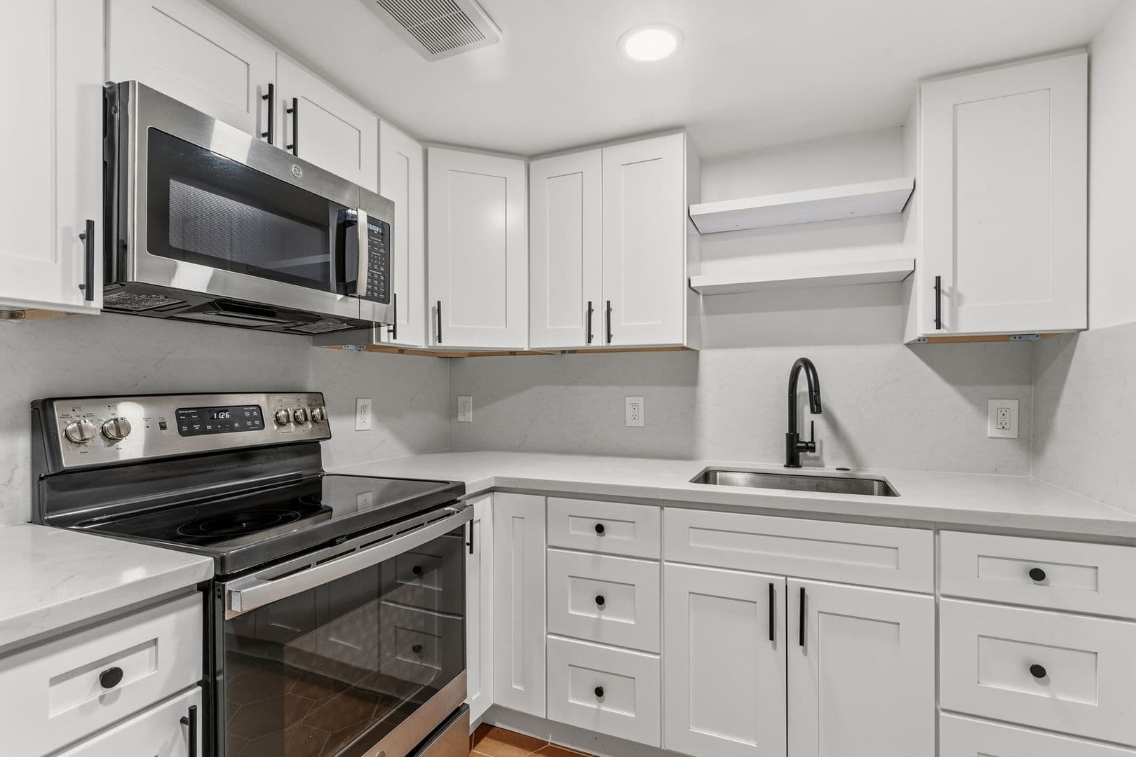 San Leandro Apartment: 154 Harlan St