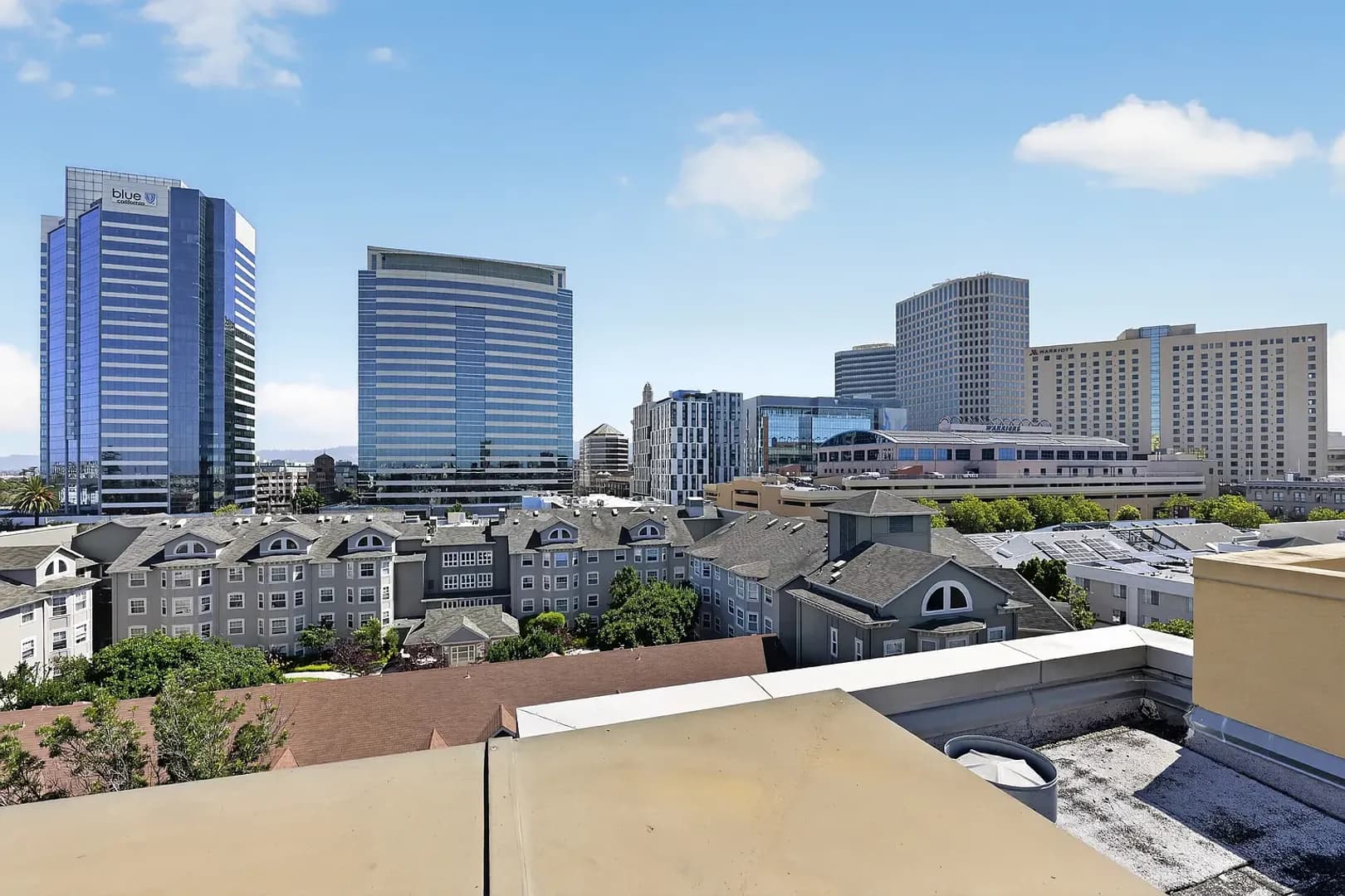 Oakland House: 585 9th St