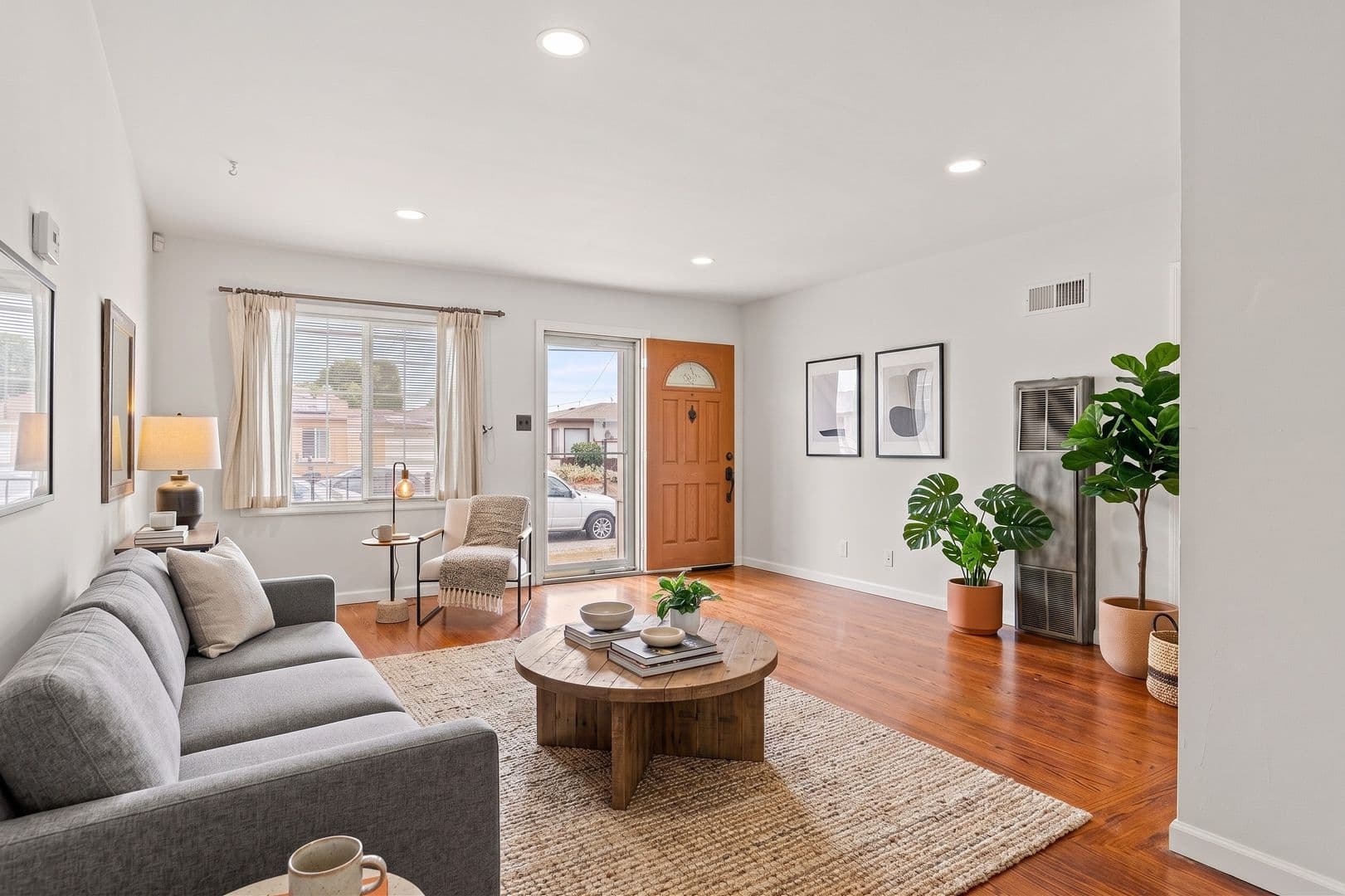 Hayward House: 26539 Flamingo Ave