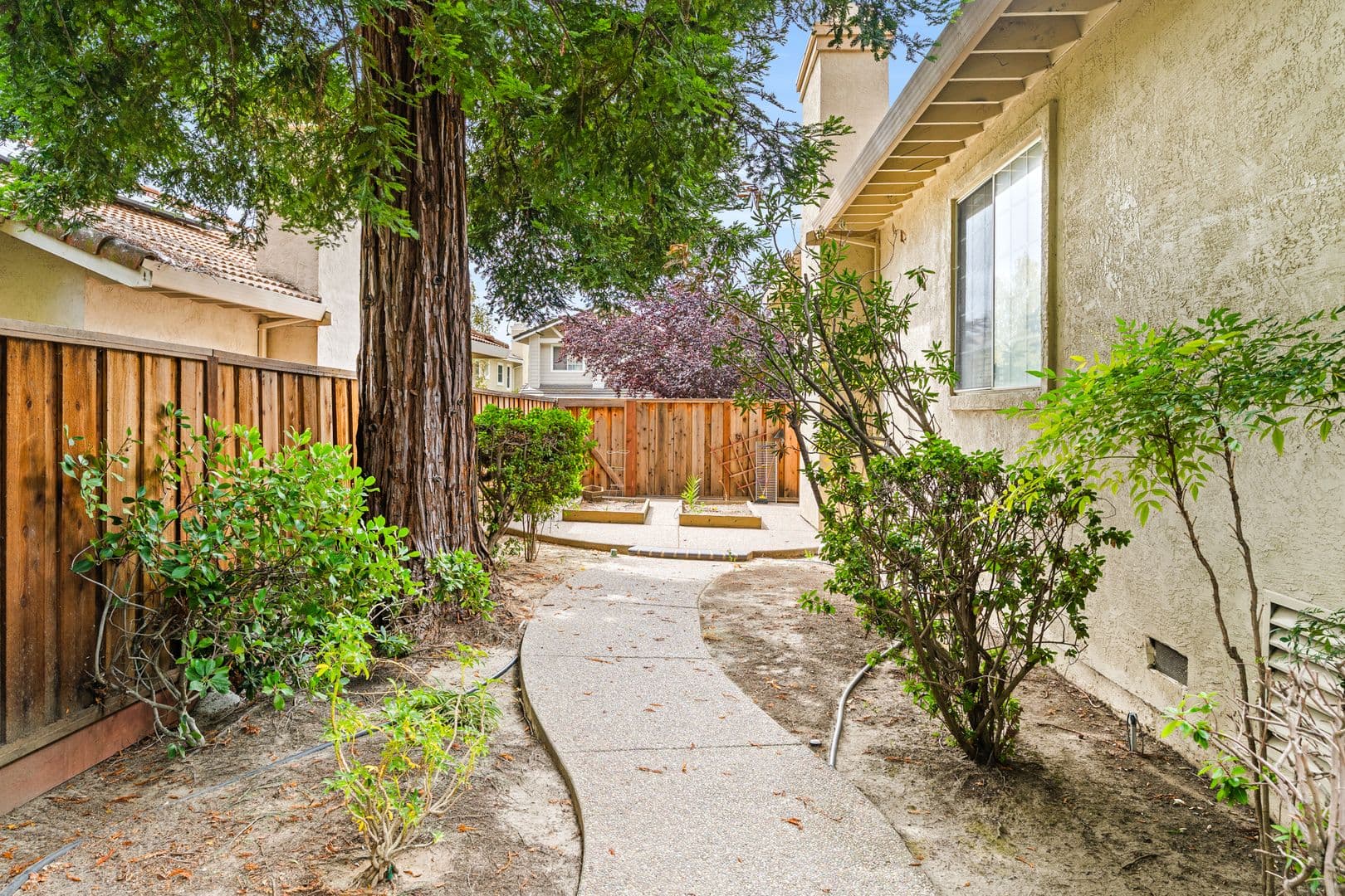 Danville House: 1144 Trowbridge Way