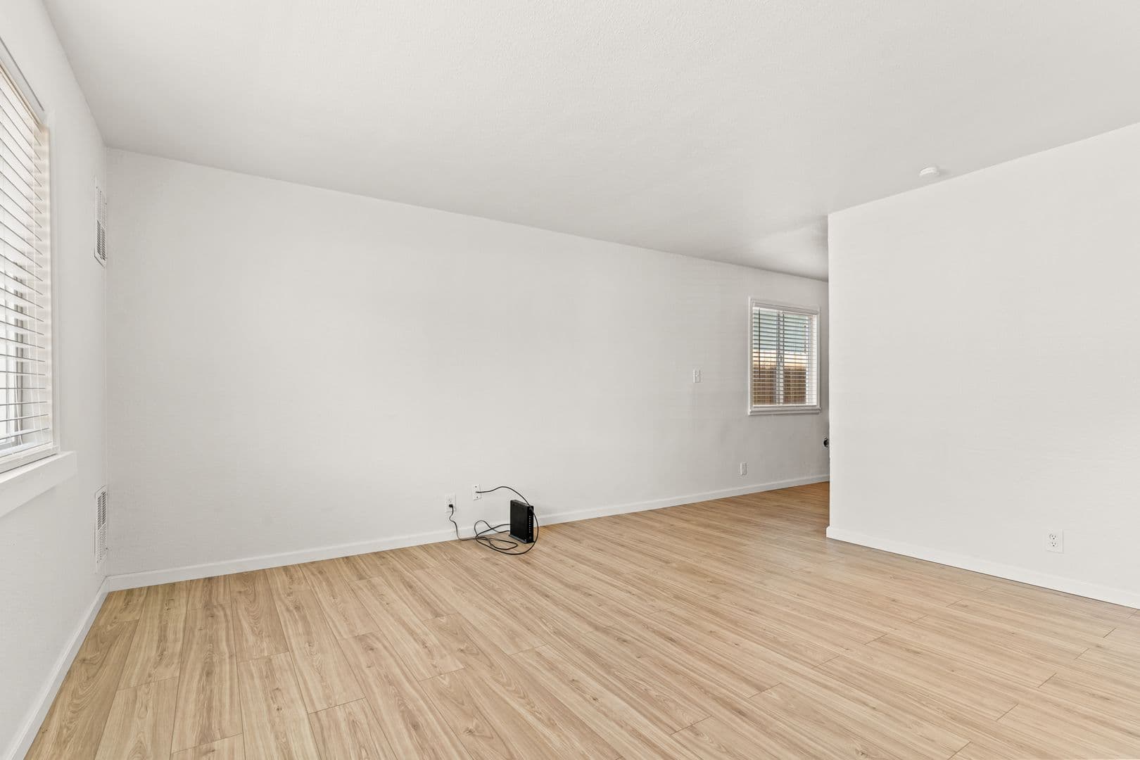 Oakland Apartment: 642 Douglas Ave
