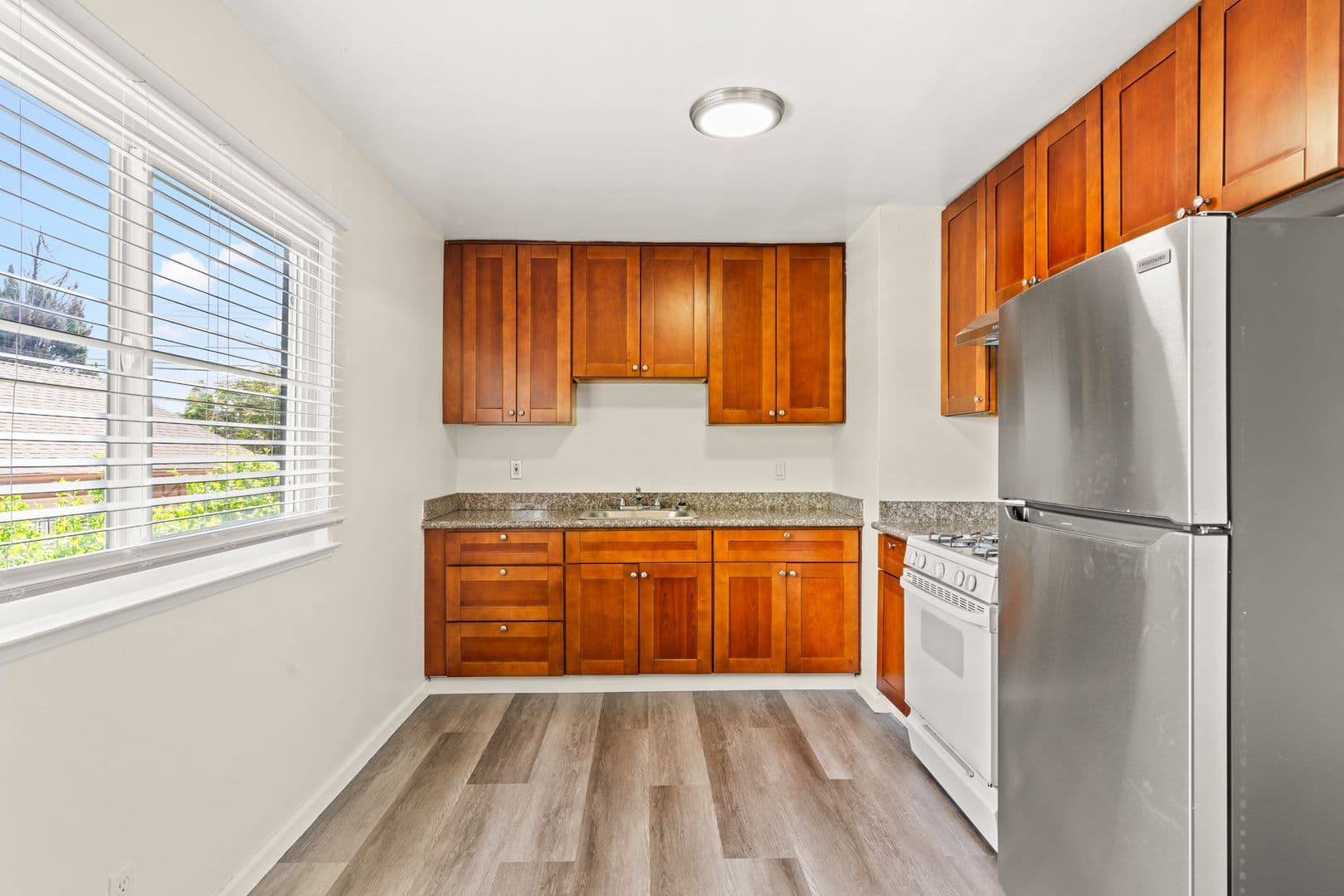 Oakland Apartment: 8330 Birch Street - C