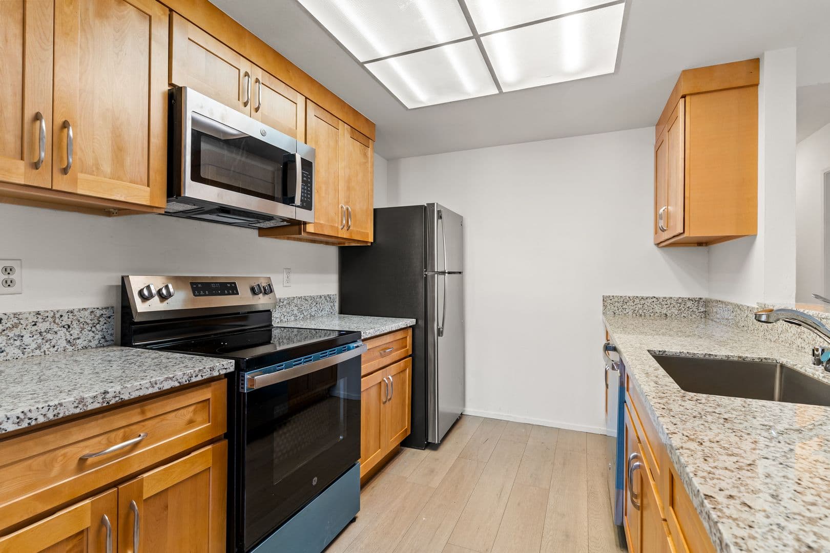 Newark House: 35088 Lido Blvd