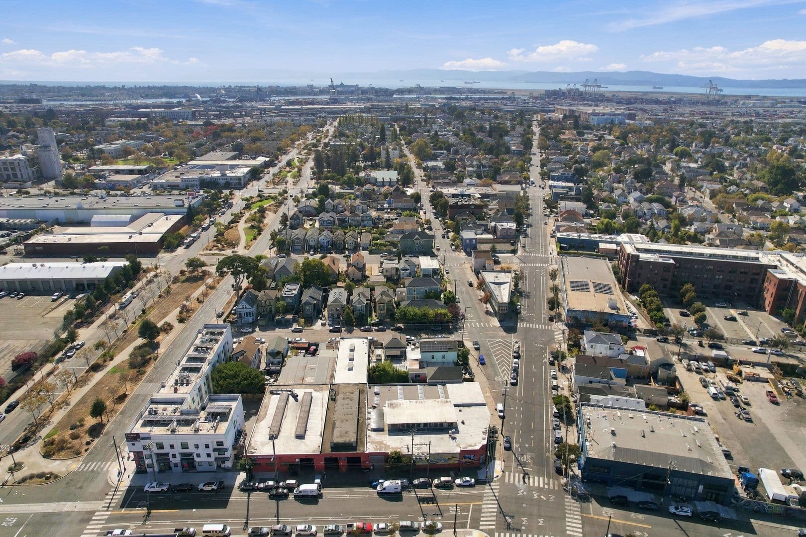 Oakland Apartment: 1444 16th St