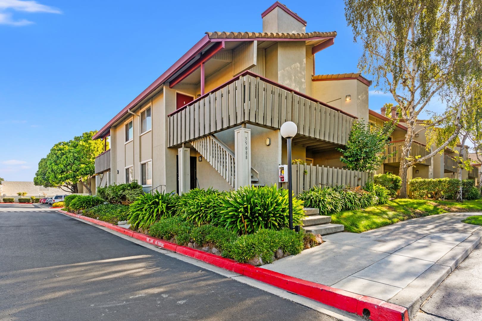 Newark House: 35088 Lido Blvd