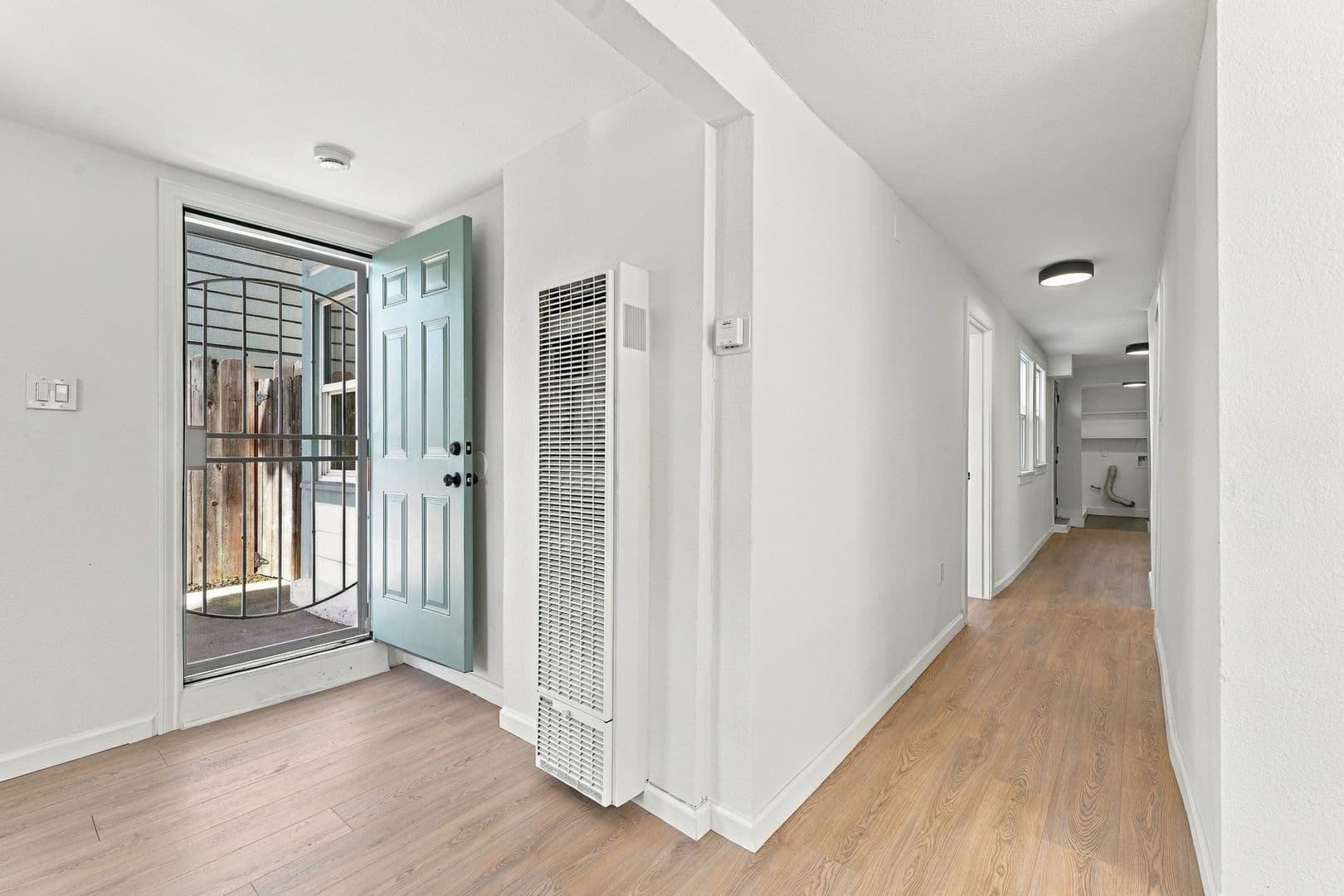Oakland Apartment: 1444 16th St