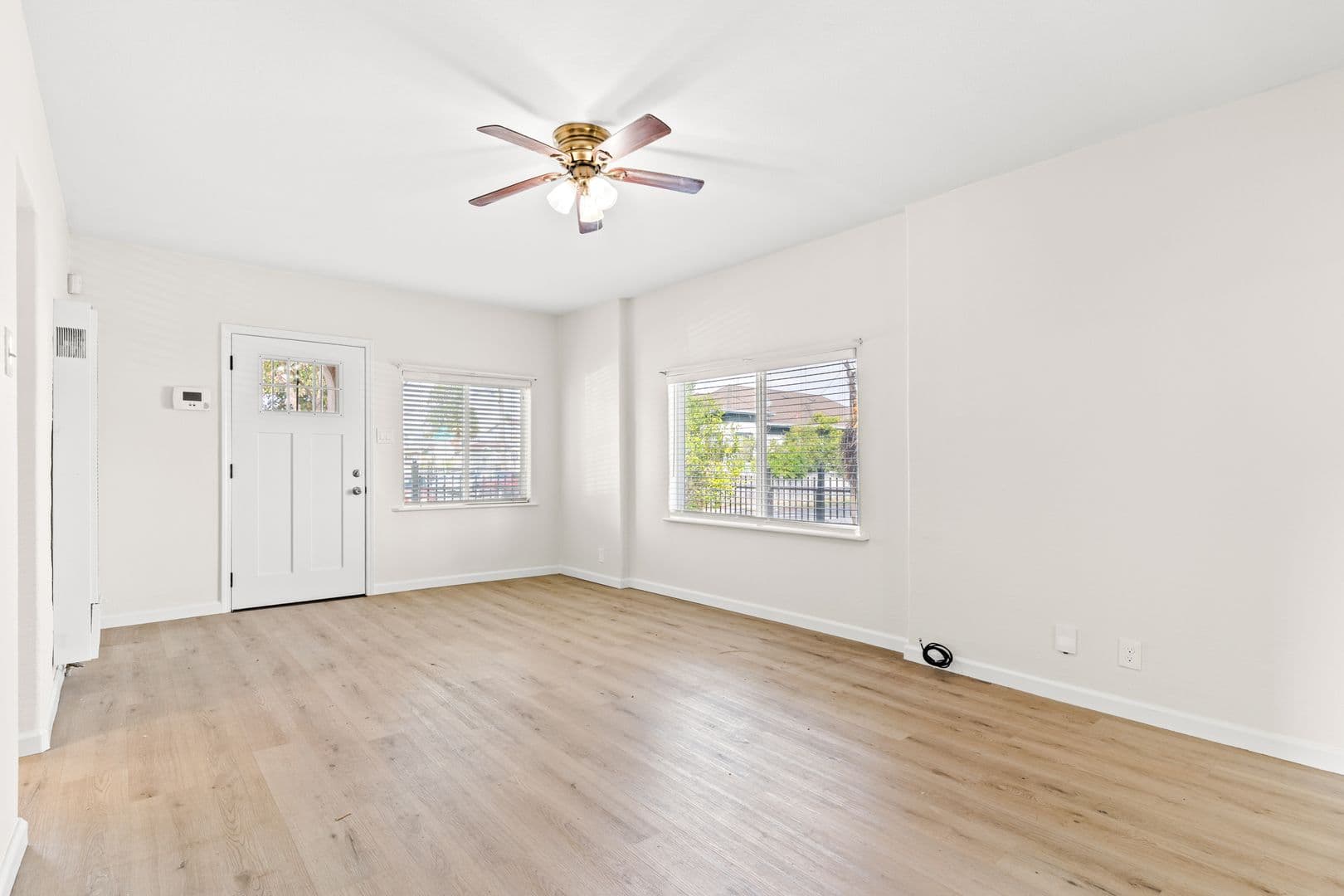 Oakland House: 1900 103rd Ave