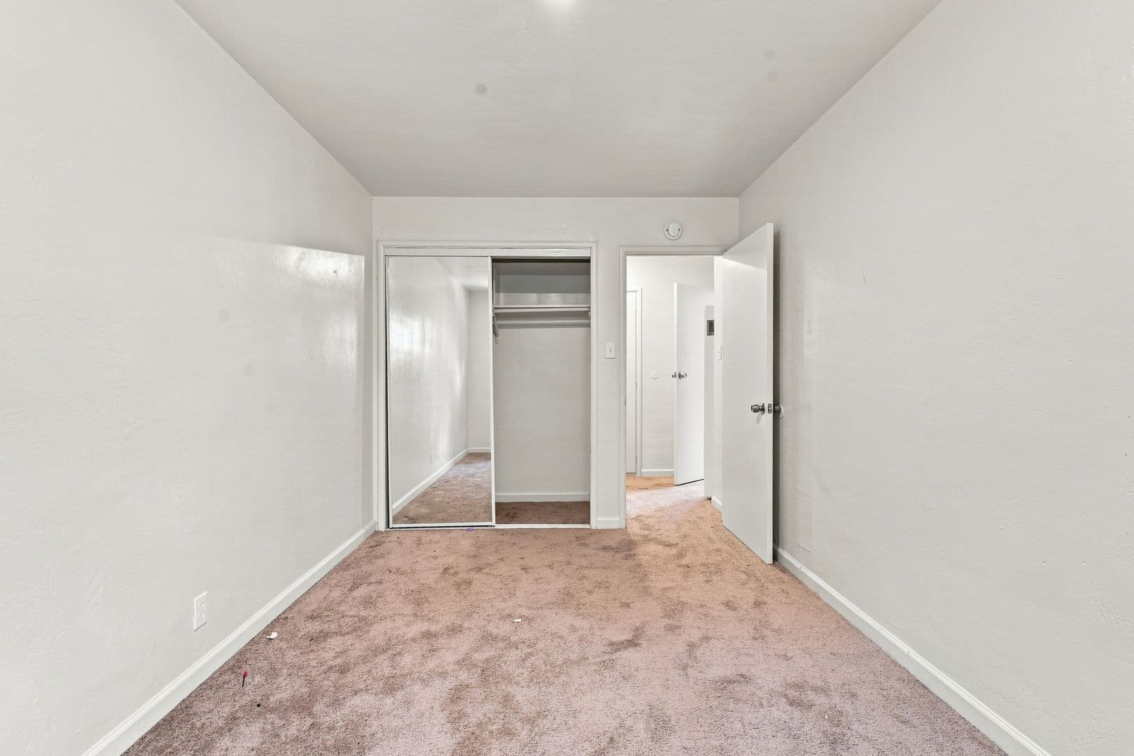 Oakland Apartment: 3519 68th Ave
