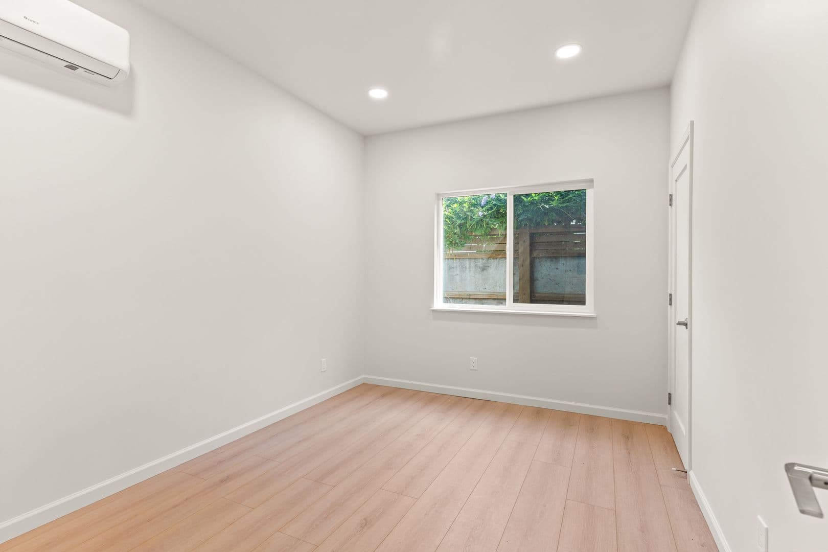 Oakland Multiplex: 1364A E 27th St