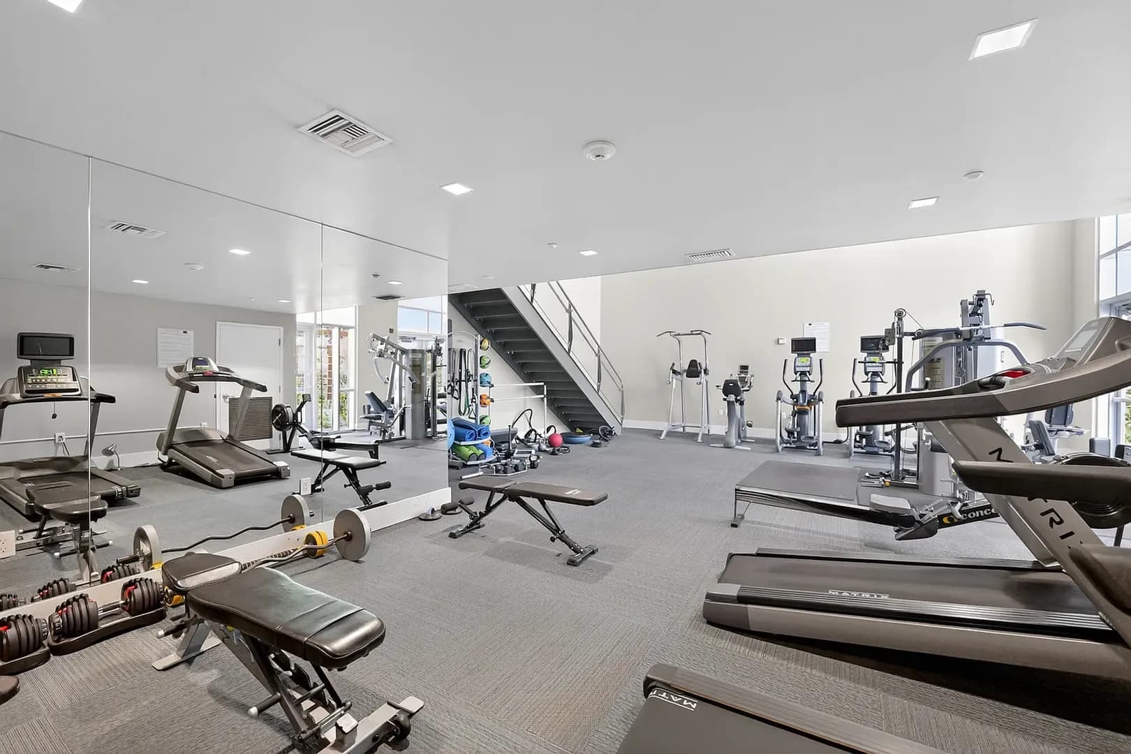Oakland House: 585 9th St