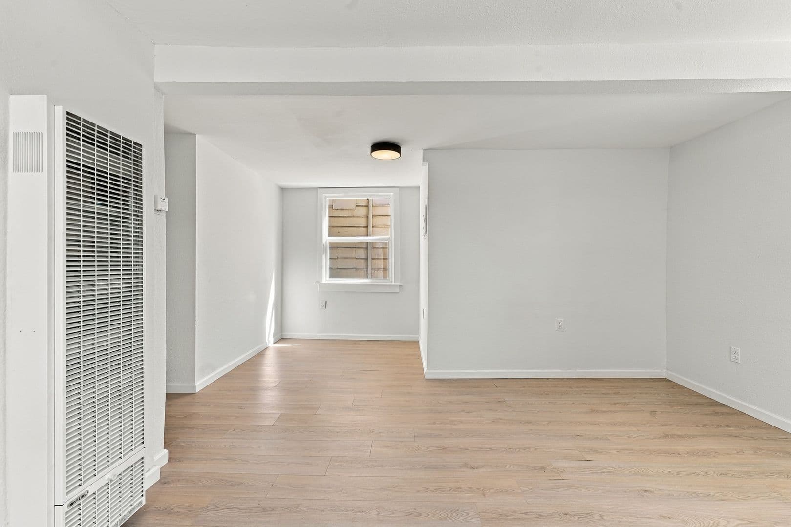 Oakland Apartment: 1444 16th St