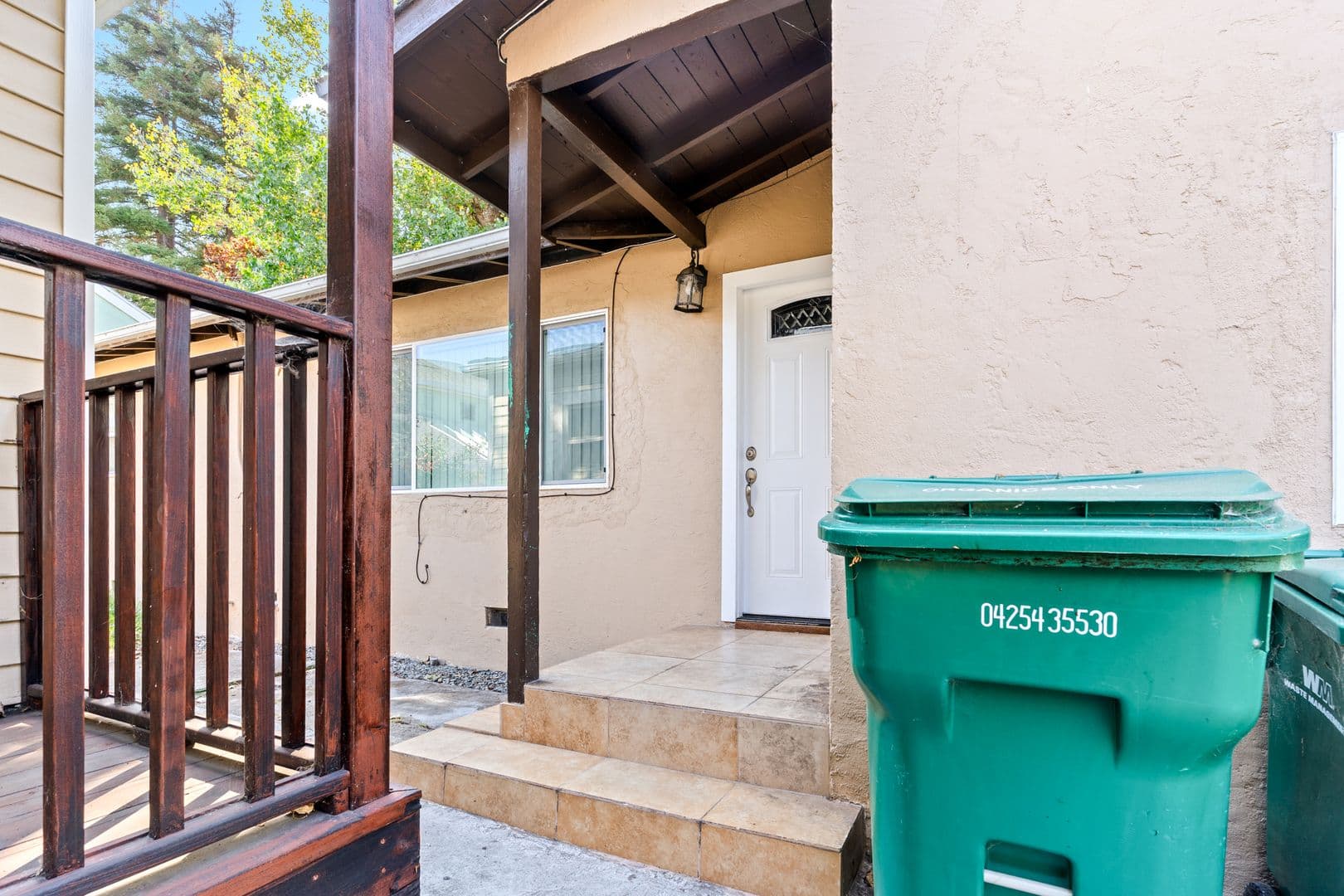Emeryville Apartment: 1271 Ocean Ave  - Rear