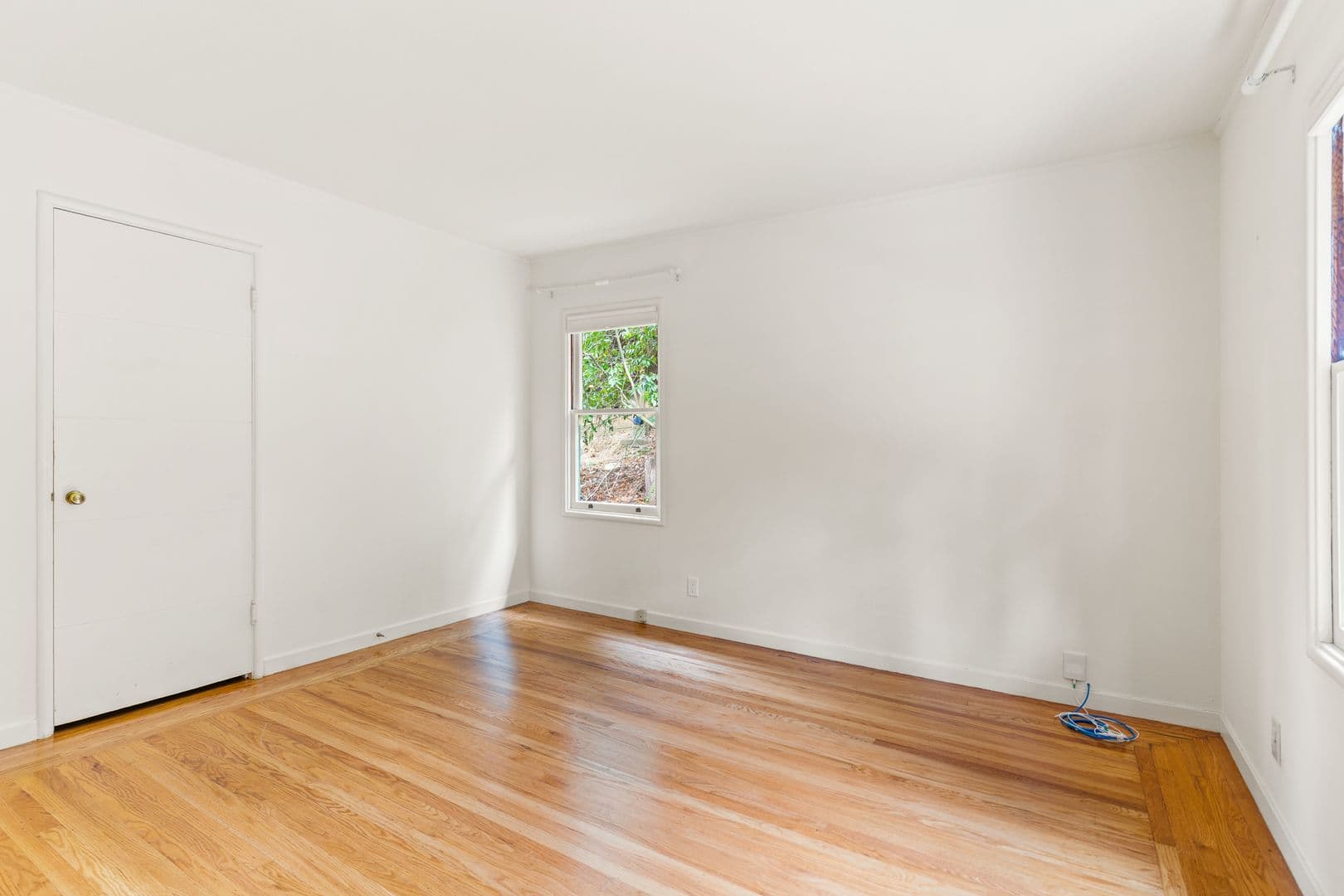 Oakland House: 6857 Armour Dr