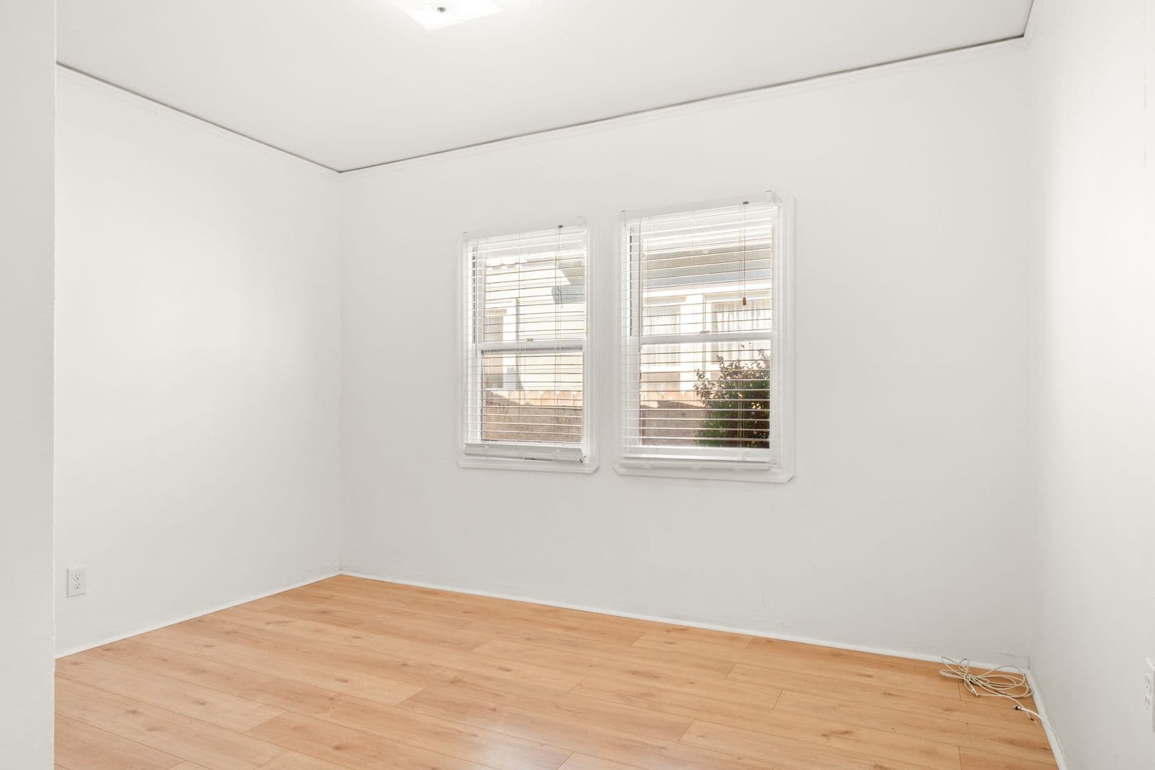Oakland House: 2307 109th Ave