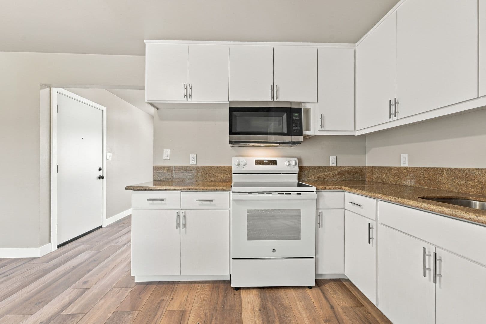 Hayward Apartment: 821 Blossom Way