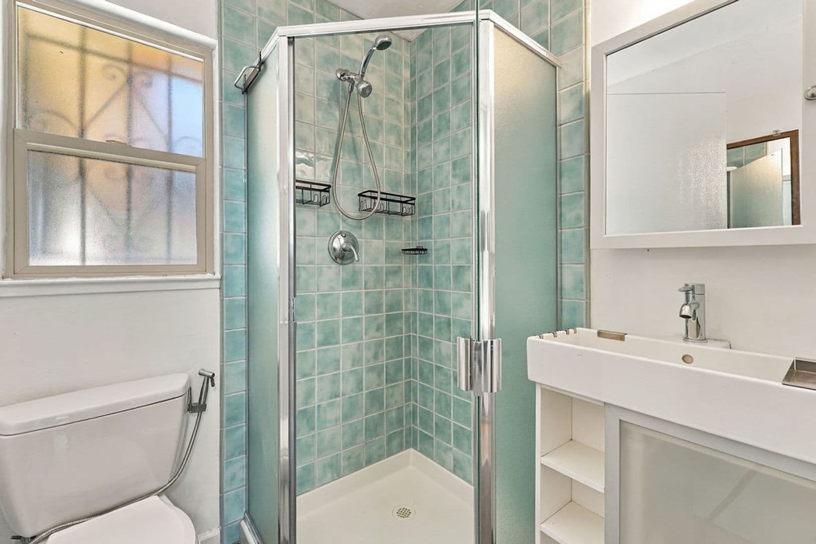 Oakland House: 2428 Frances St