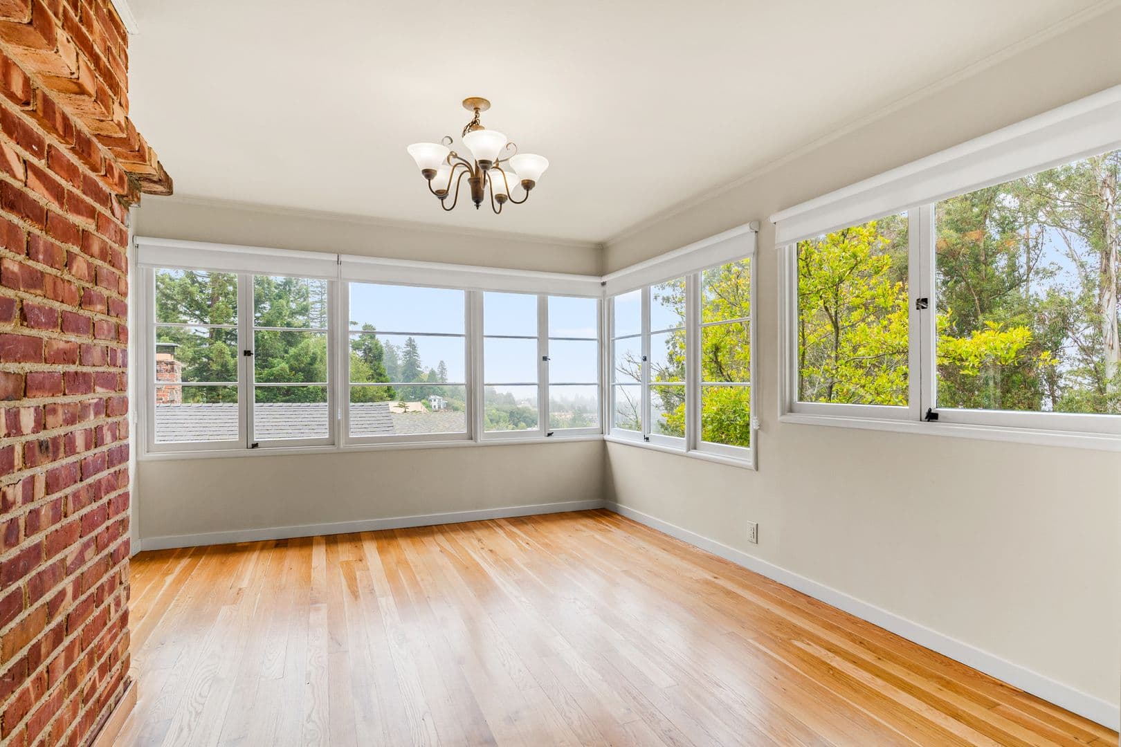 Oakland House: 6857 Armour Dr