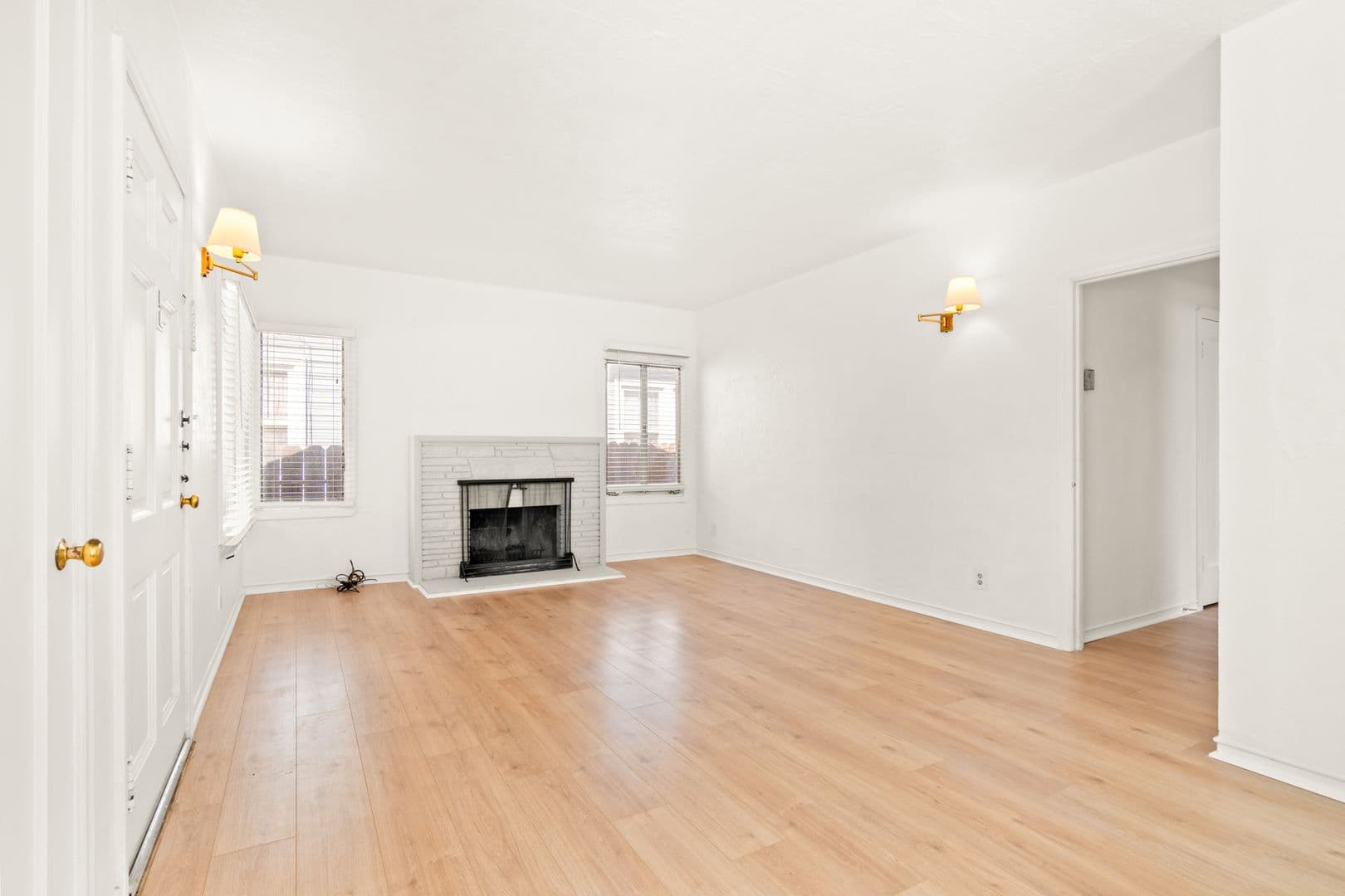Oakland House: 2307 109th Ave