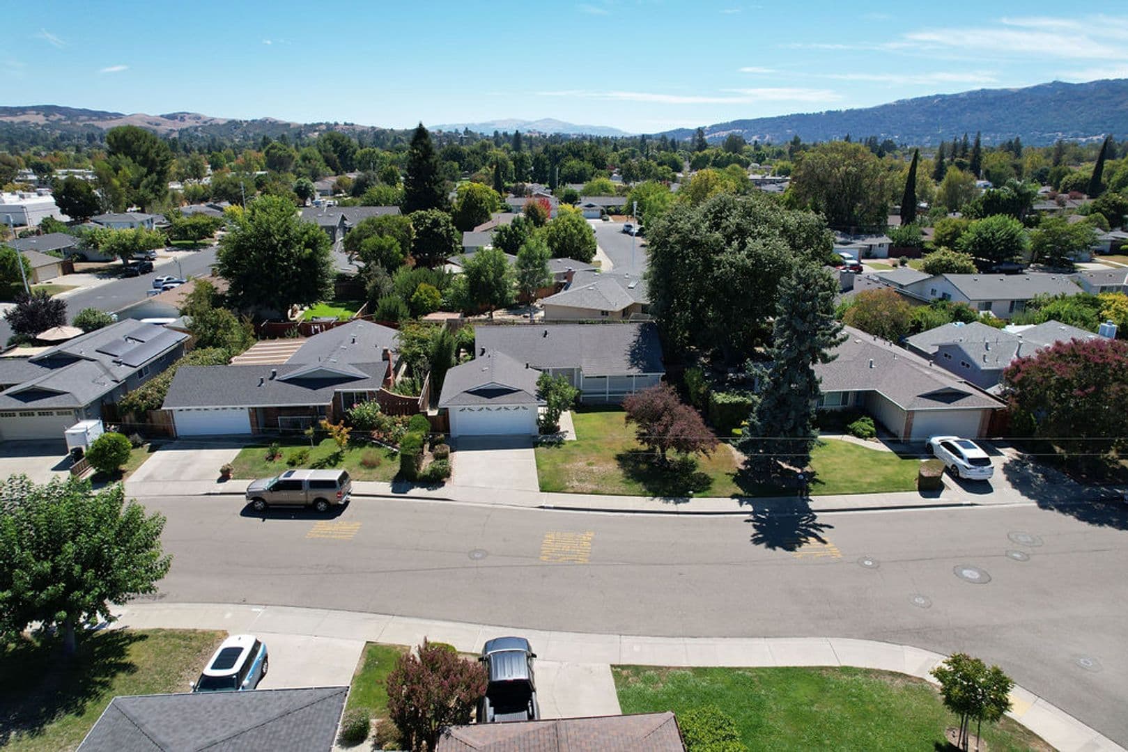 Pleasanton House: 4034 Francisco St