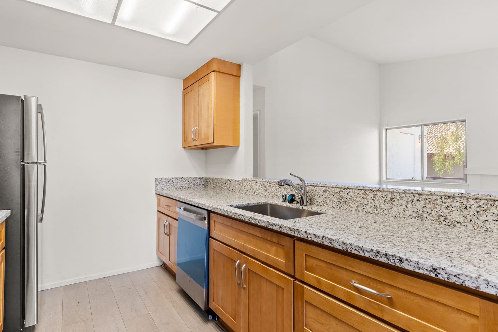 Newark House: 35088 Lido Blvd