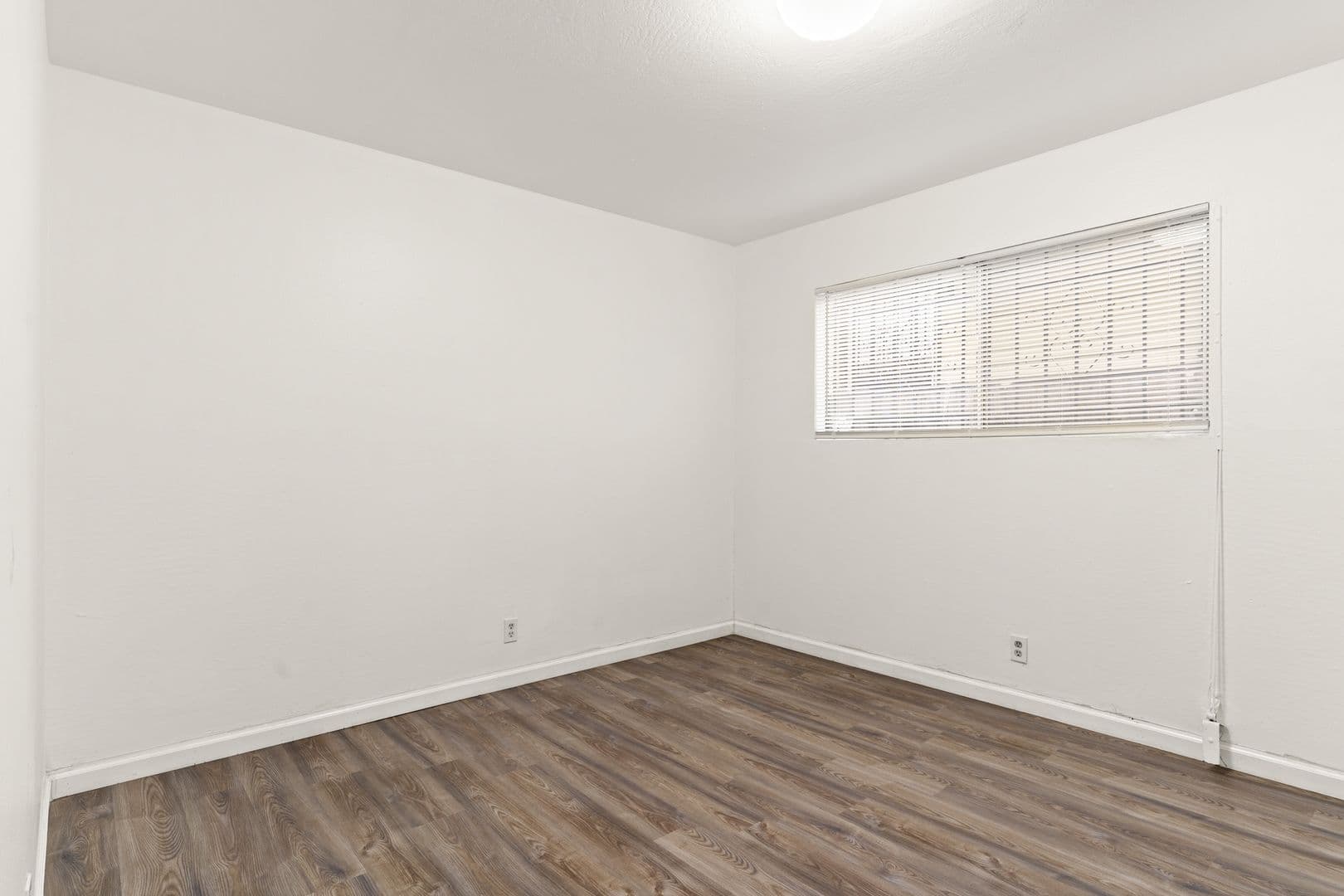 Oakland Apartment: 2674 Parker Ave - 01