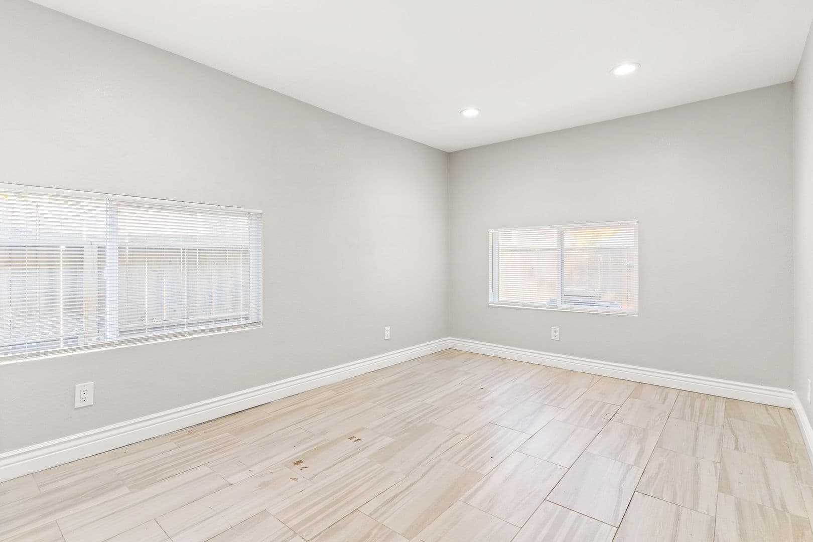 Emeryville Apartment: 1271 Ocean Ave  - Rear