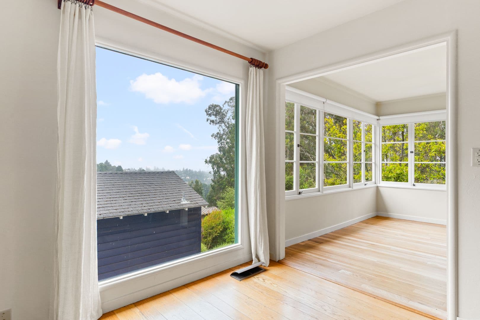 Oakland House: 6857 Armour Dr