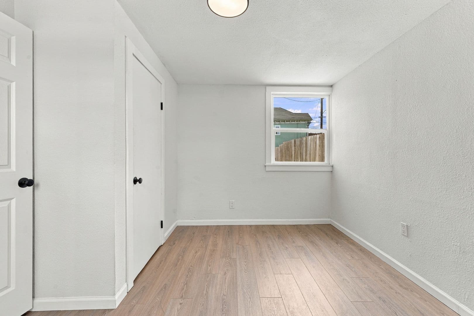 Oakland Apartment: 1444 16th St