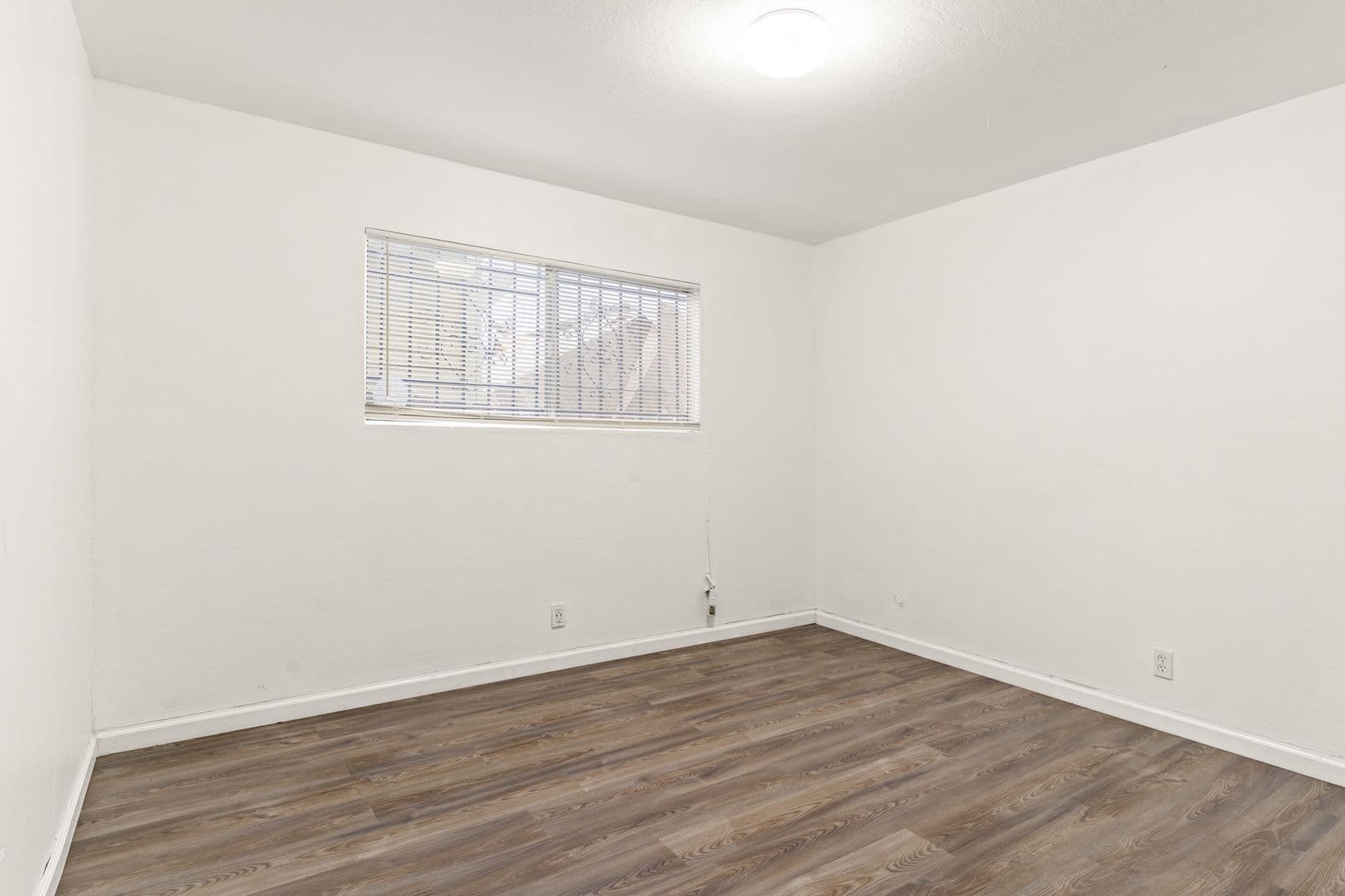 Oakland Apartment: 2674 Parker Ave - 01