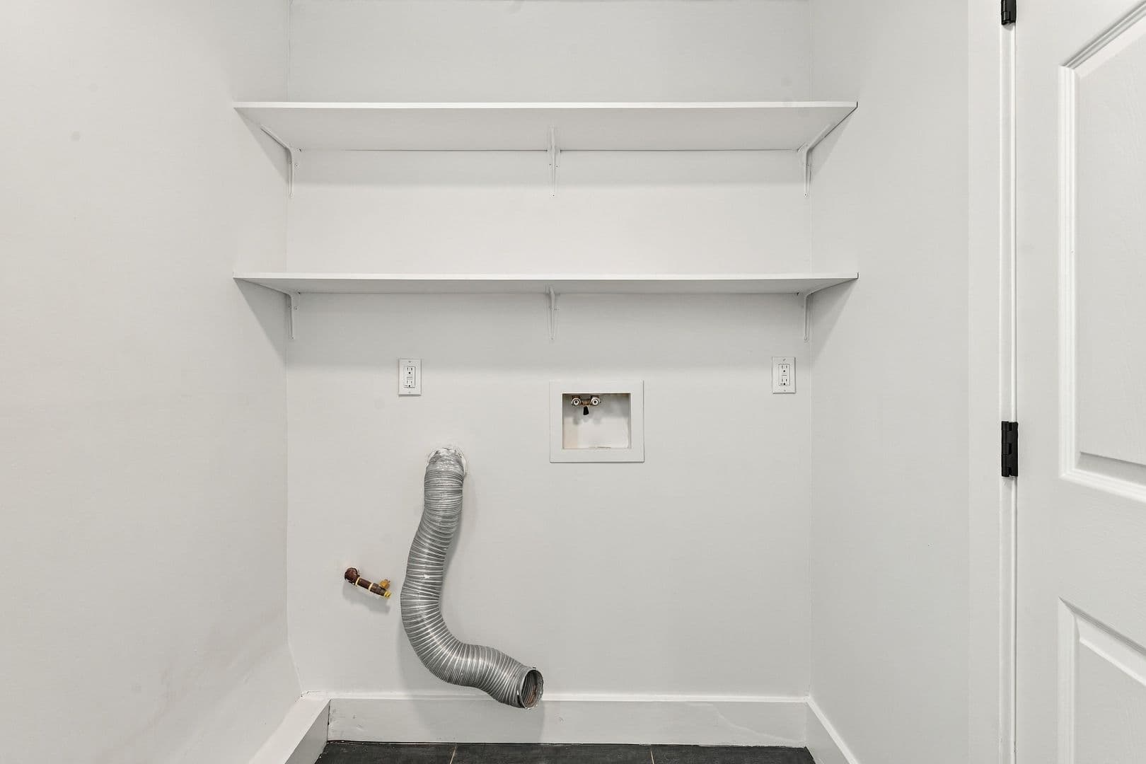 Oakland Apartment: 1444 16th St