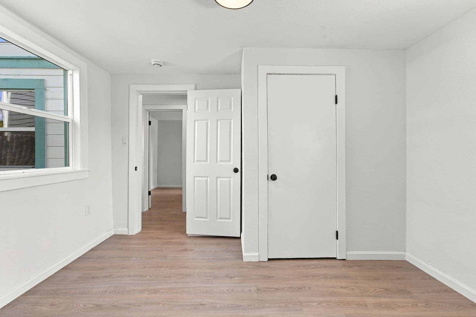Oakland Apartment: 1444 16th St