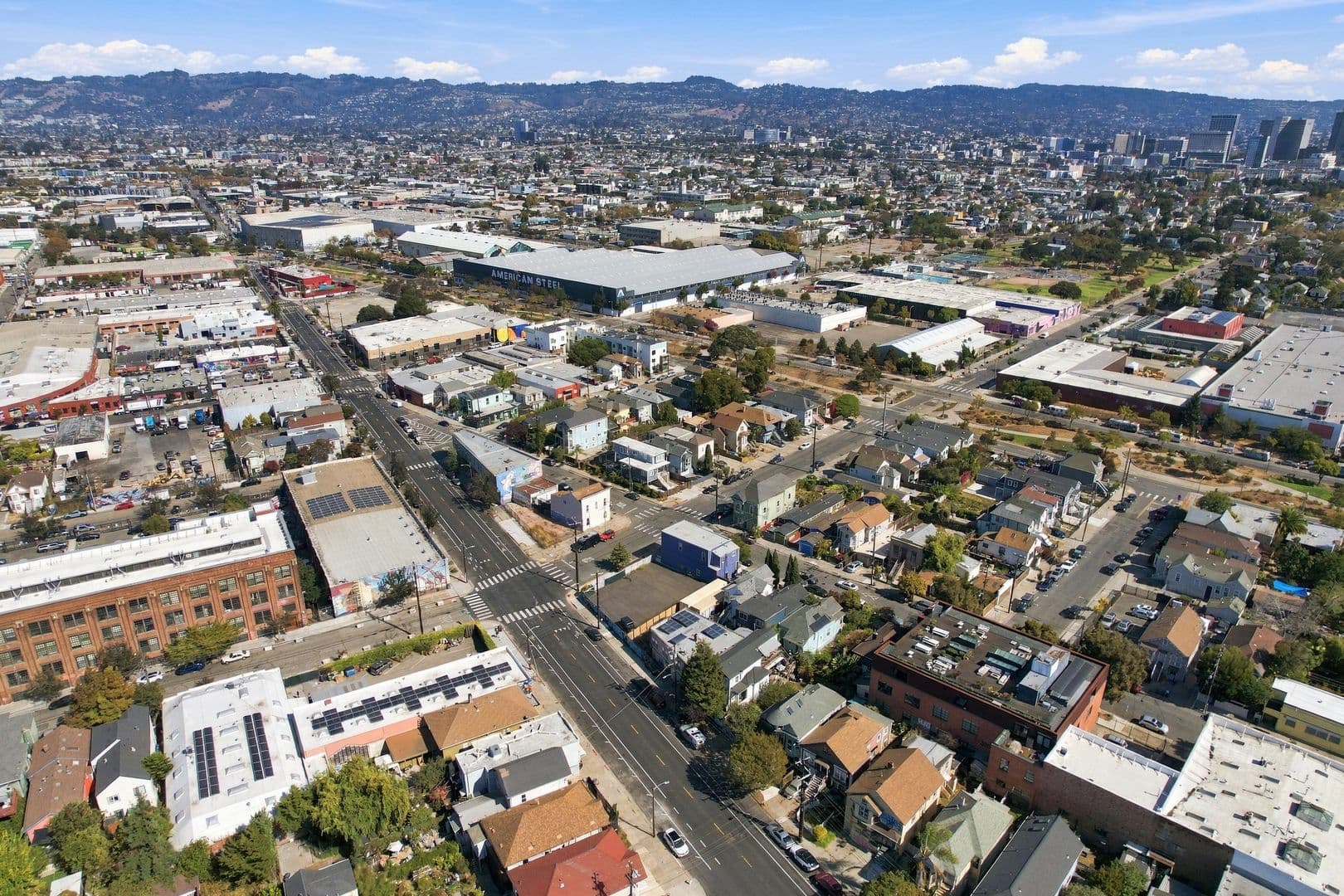 Oakland Apartment: 1444 16th St