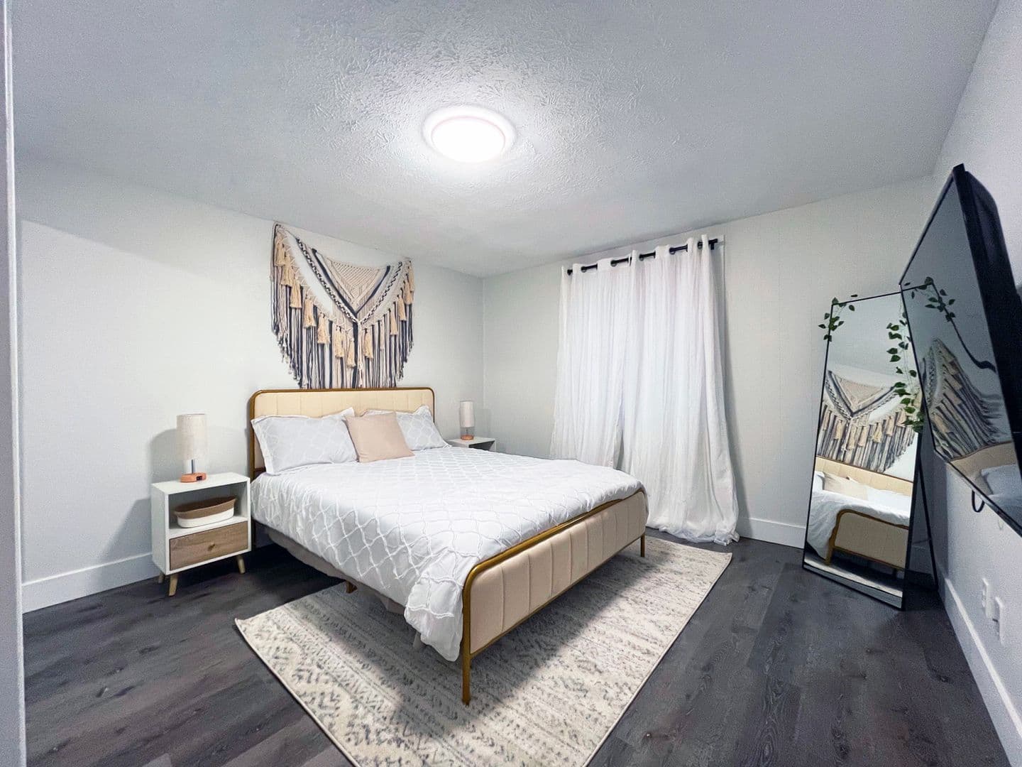 Columbus Apartment: 2048 Pine Needle Ct