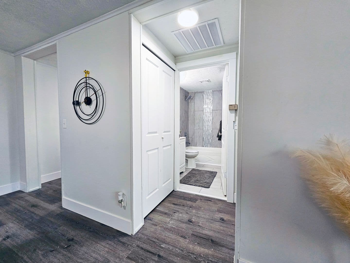Columbus Apartment: 2048 Pine Needle Ct