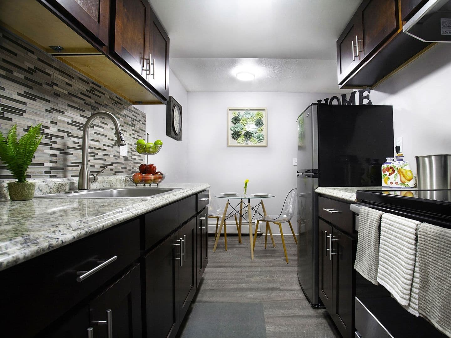 Cleveland Apartment: 14100 Lakeshore Boulevard