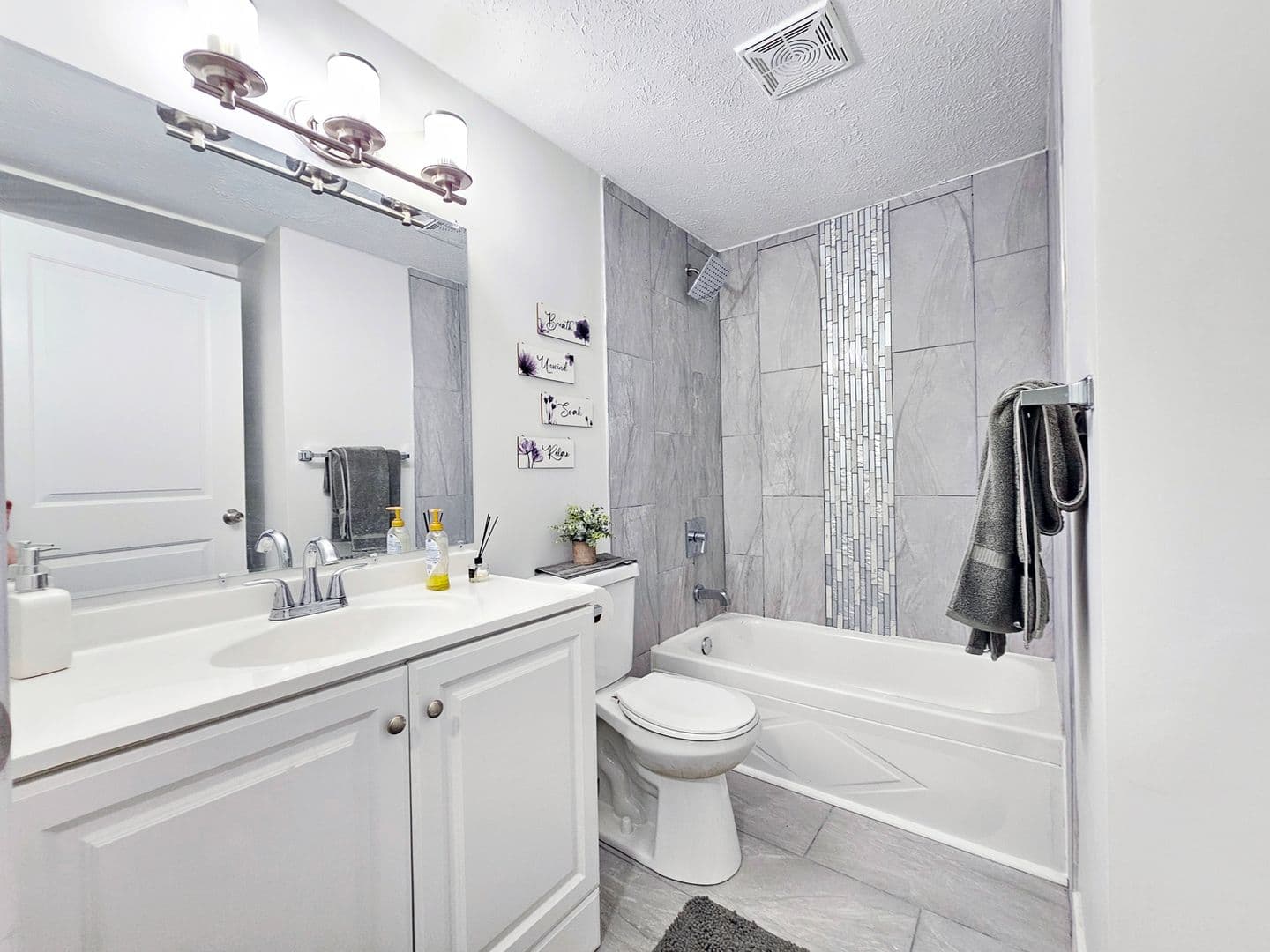 Columbus Apartment: 2048 Pine Needle Ct