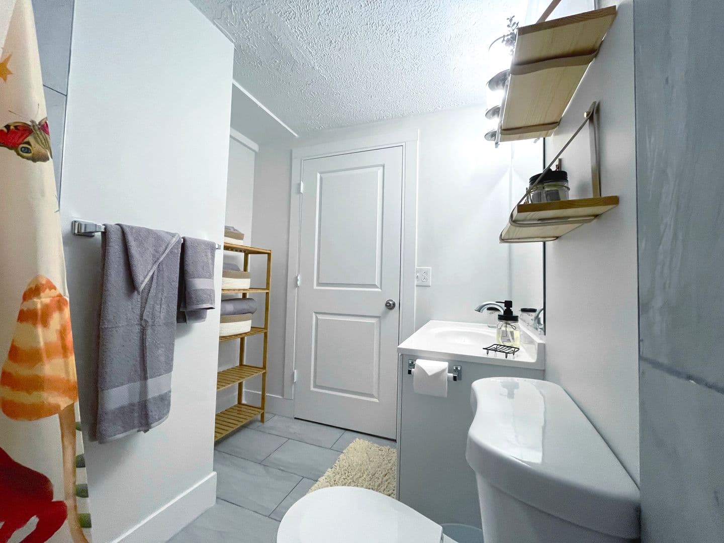 Columbus Apartment: 2048 Pine Needle Ct